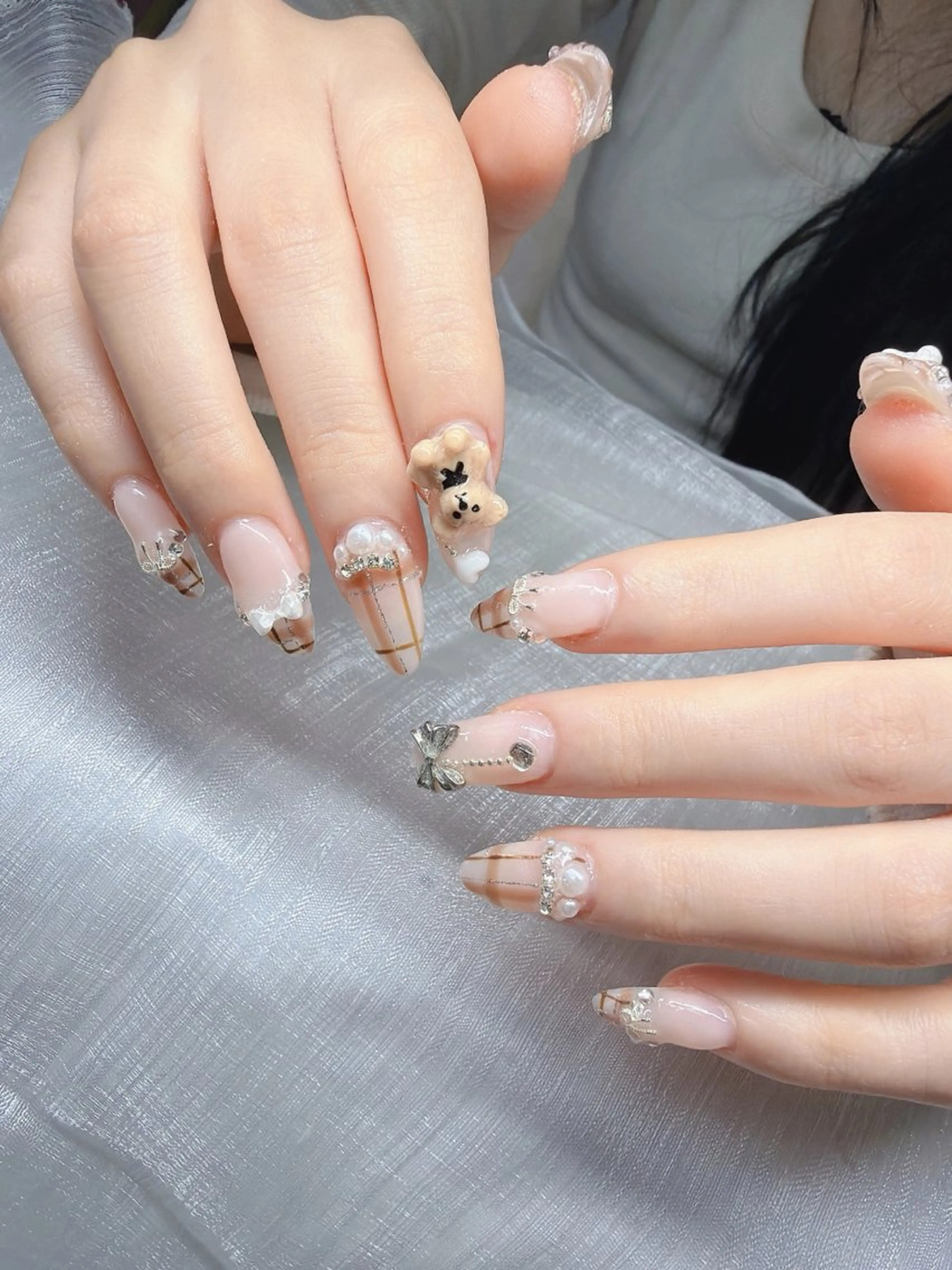 ネイル ハンドネイル Lee Nailsのネイルデザイン