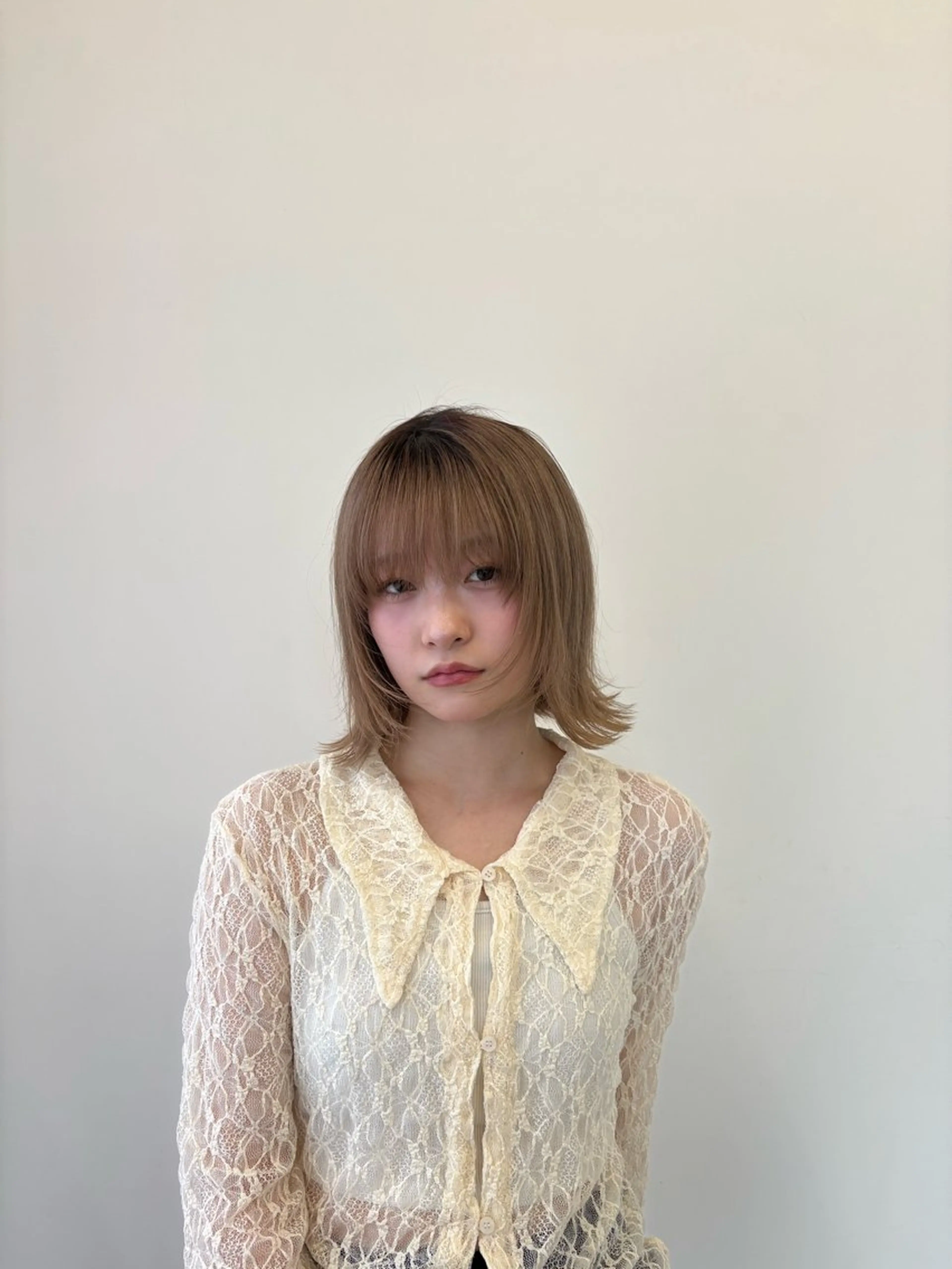 ミディアム ボブレイヤー ボブ 顔周りカット レイヤーカット 外ハネヘア SiSTA 自由が丘所属・自由ヶ丘 ボブ/レイヤーのヘアスタイル