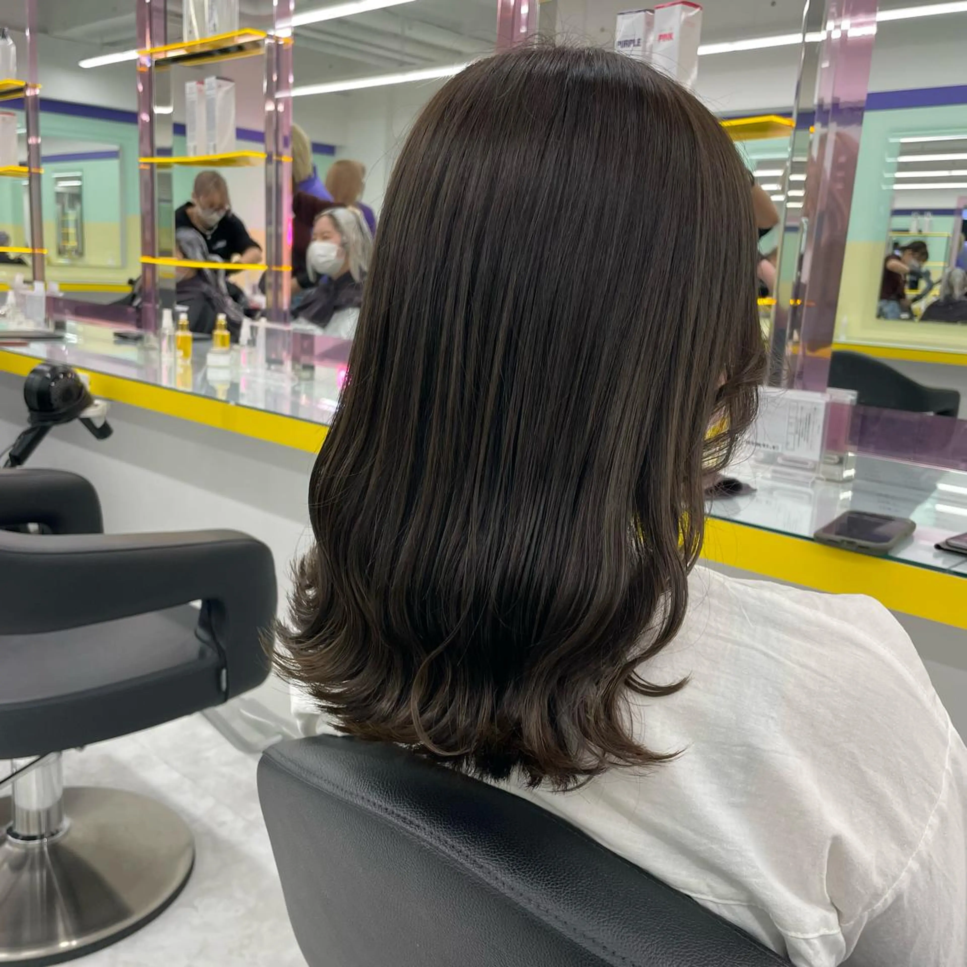ミディアム カラー ヘアアレンジ カット ヘアカラー トリートメント ☁️縮毛矯正✖️ 赤み消し☁️りくのヘアスタイル