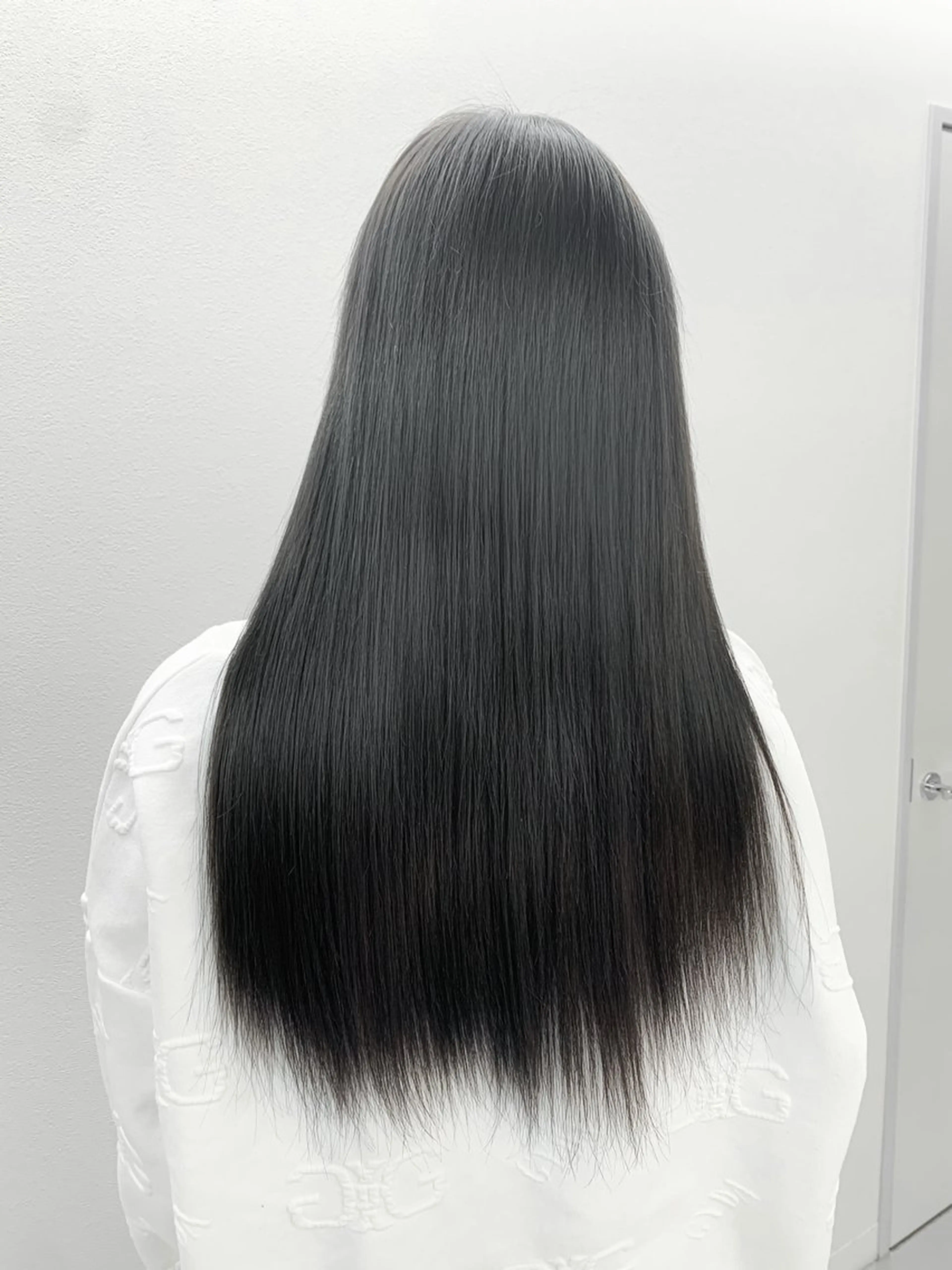 ロング カラー ヘアカラー Xena ria 衣織/ブリーチカラーのヘアスタイル