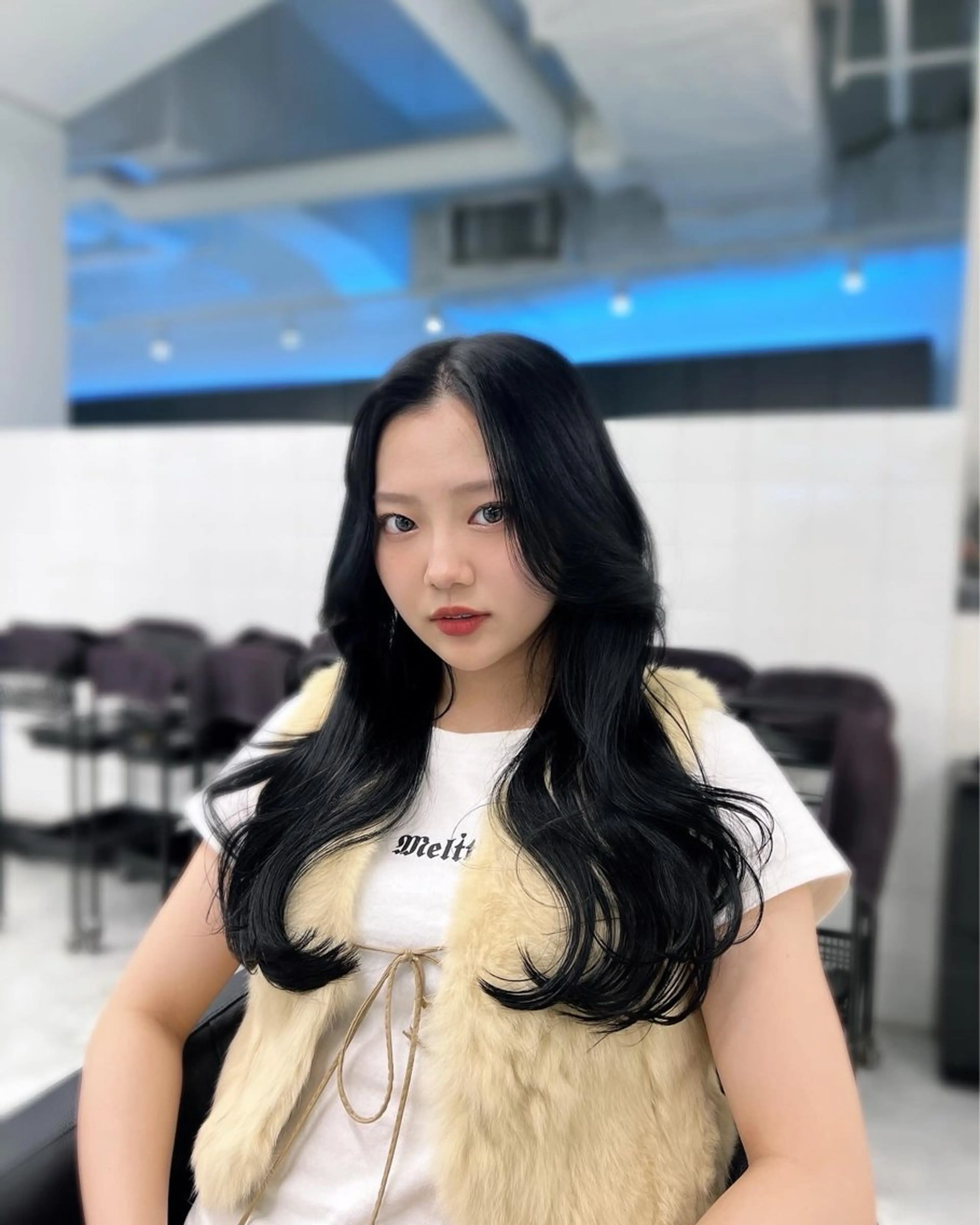 ロング カラー 🇨🇳中韓レイヤー 暗髪カラー🇰🇷のヘアスタイル