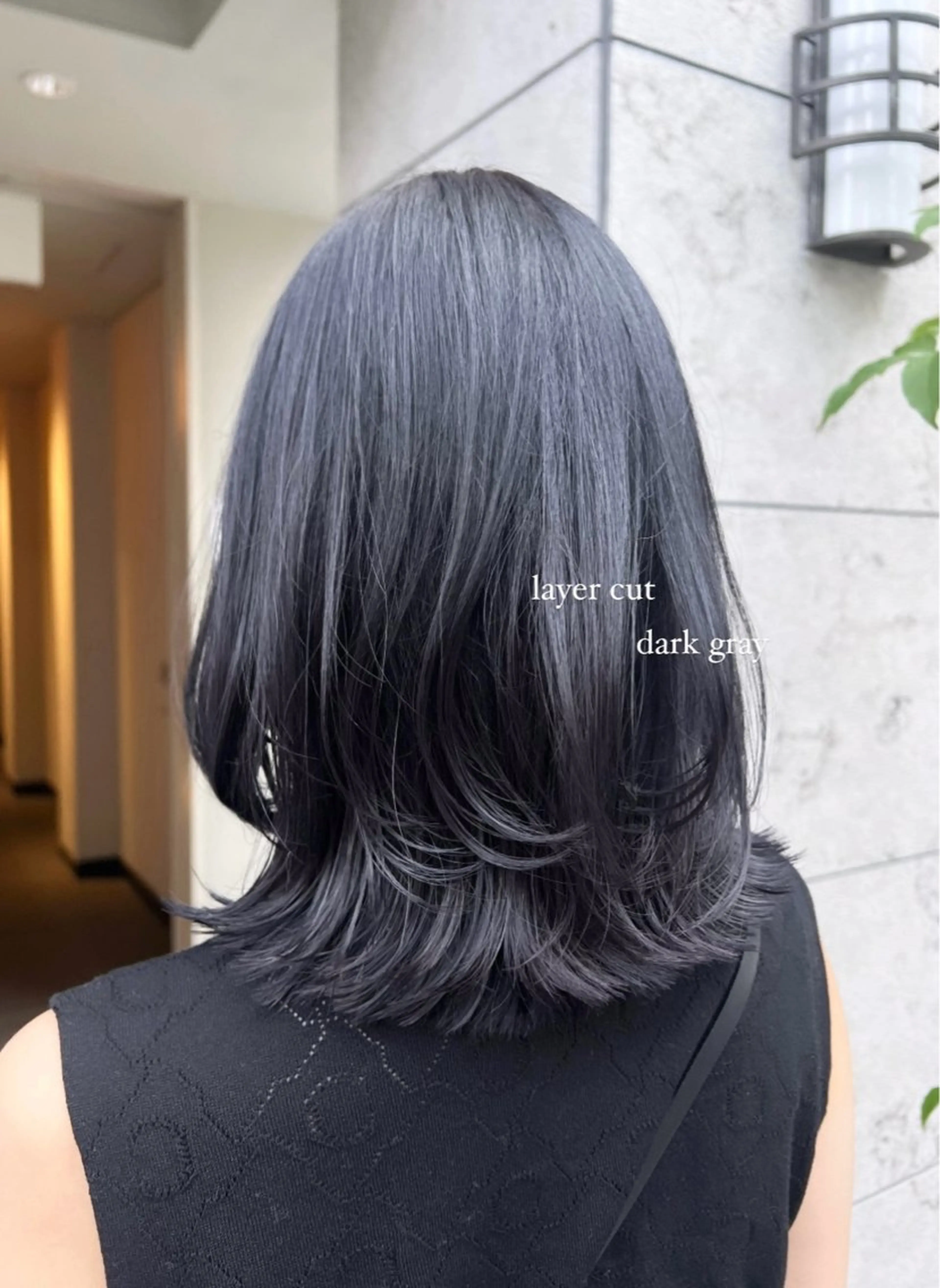 セミロング レイヤーカット コノカ暖色カラー/ 透明感カラーのヘアスタイル