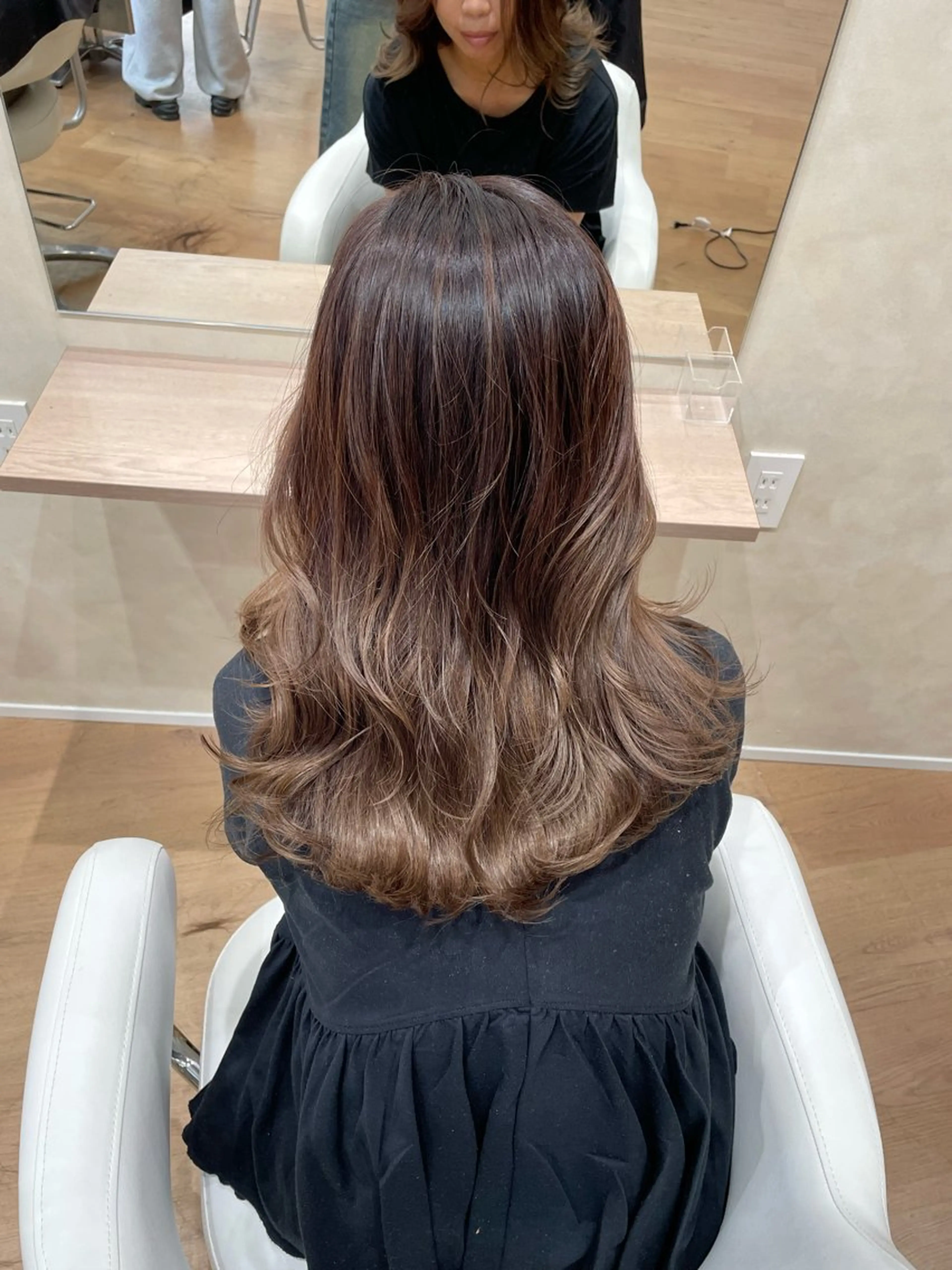 セミロング AVANCE. SEVEN PARK 天美松原店所属・石垣 凜のヘアスタイル