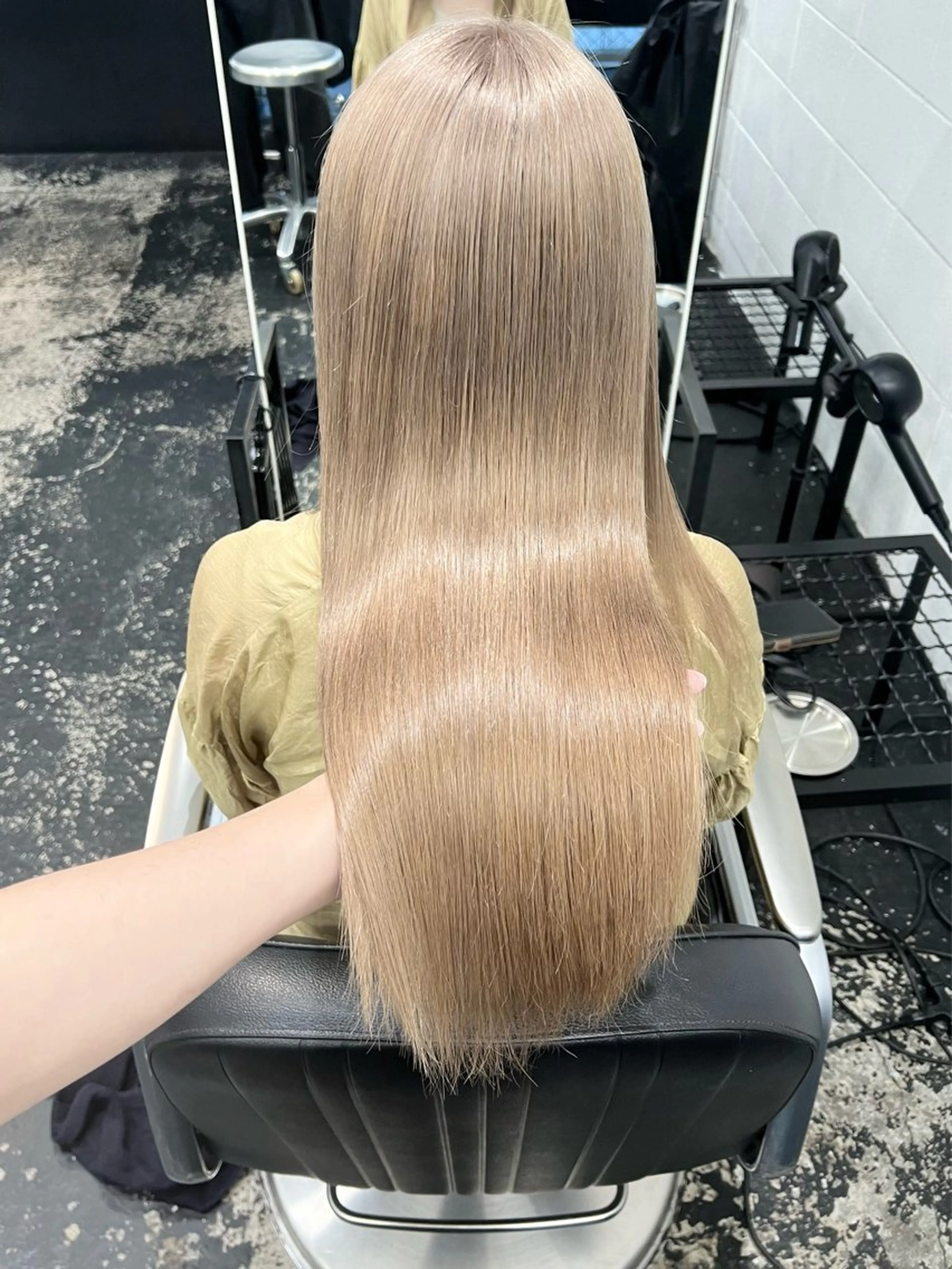 セミロング カラー ヘアカラー トリートメント HARU//原宿🤍 リピート率NO.1のヘアスタイル