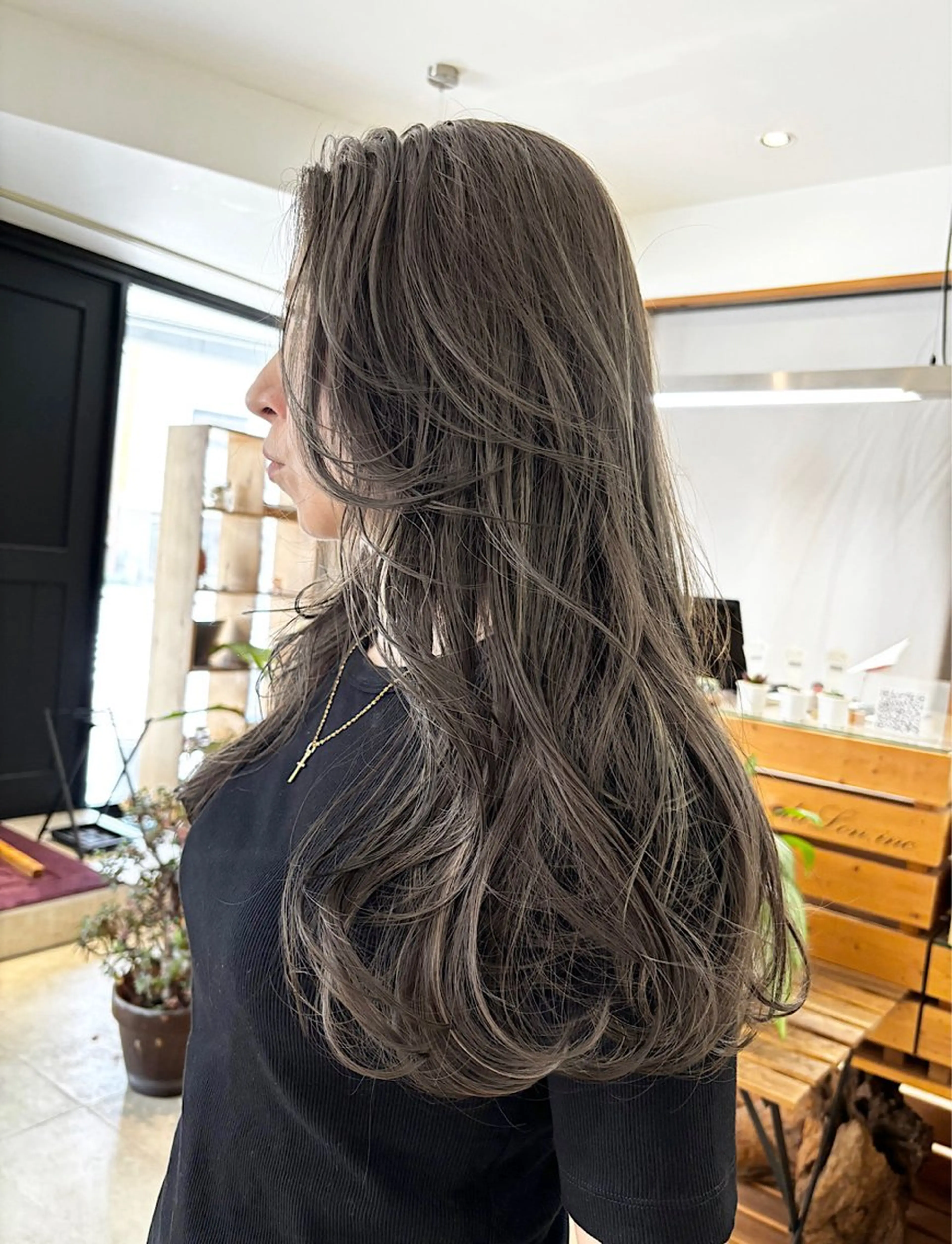 ロング カラー カット ヘアカラー トリートメント hoNua. 栄/透明感カラーのヘアスタイル