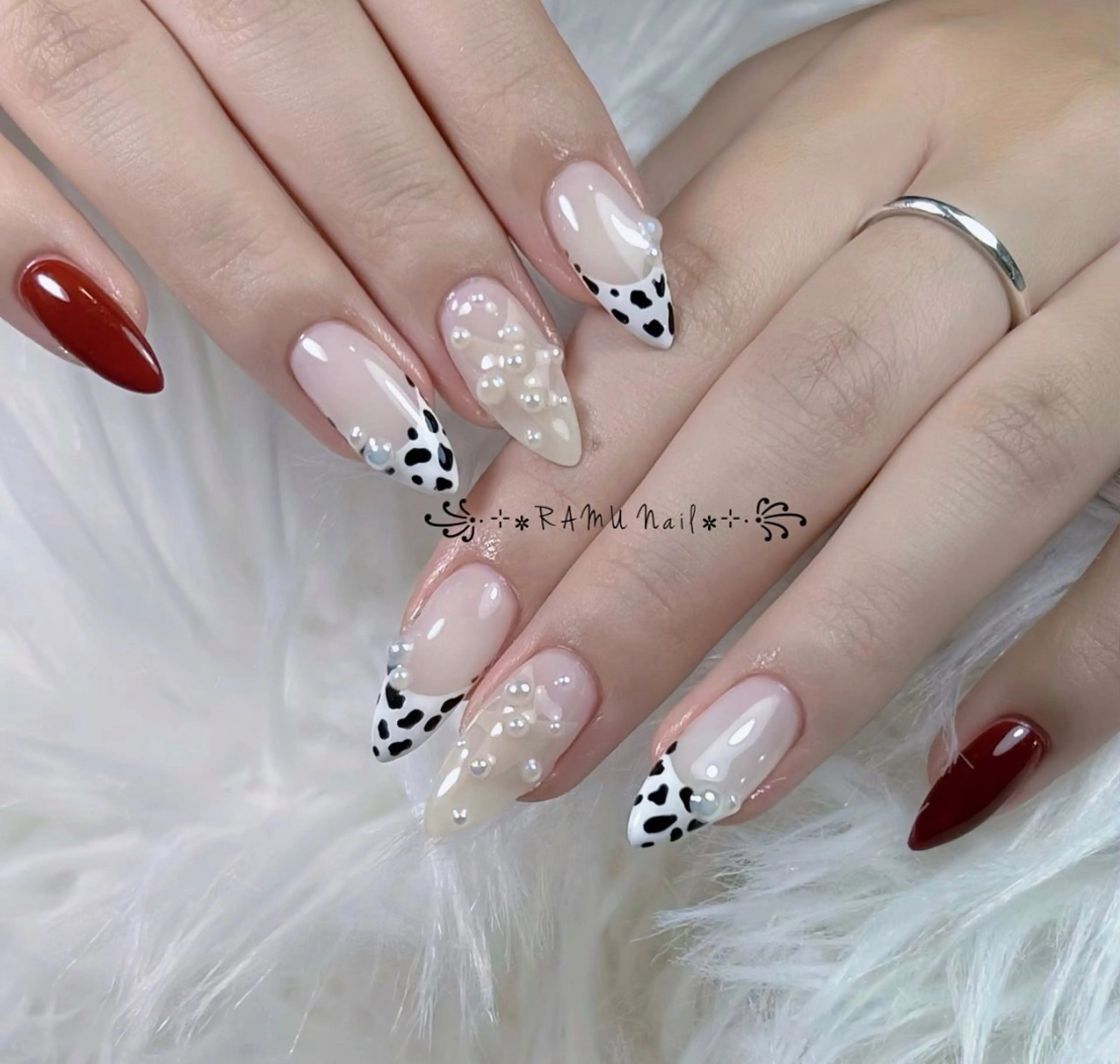 ネイル チークネイル フレンチネイル グラデーション キラキラネイル 韓国ネイル ハンドネイル RAMU_Nail 池袋店のネイルデザイン