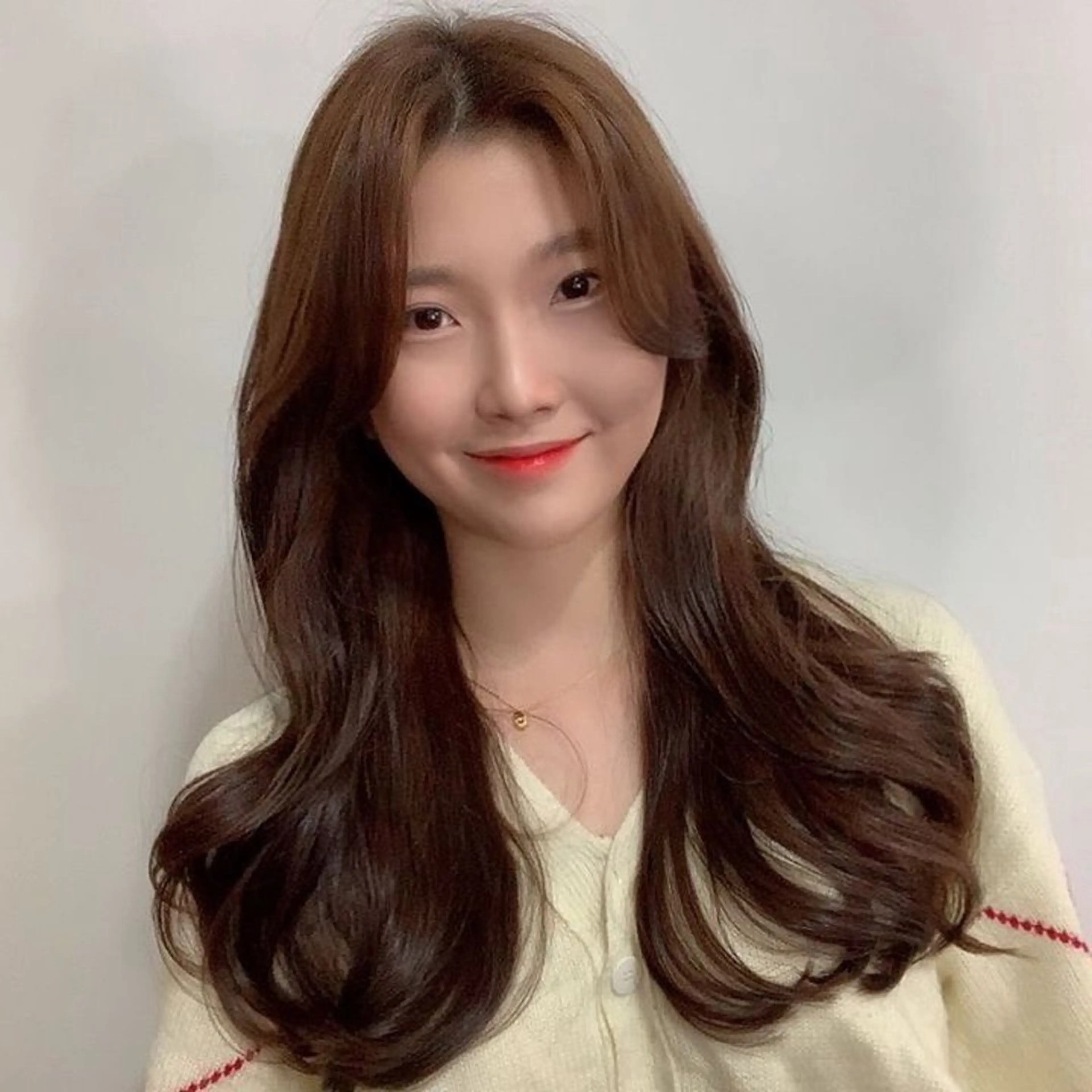 ロング ロングレイヤー 韓国風ヘア レイヤーカット ロング ✨バレイヤージュ ✨イェビンのヘアスタイル