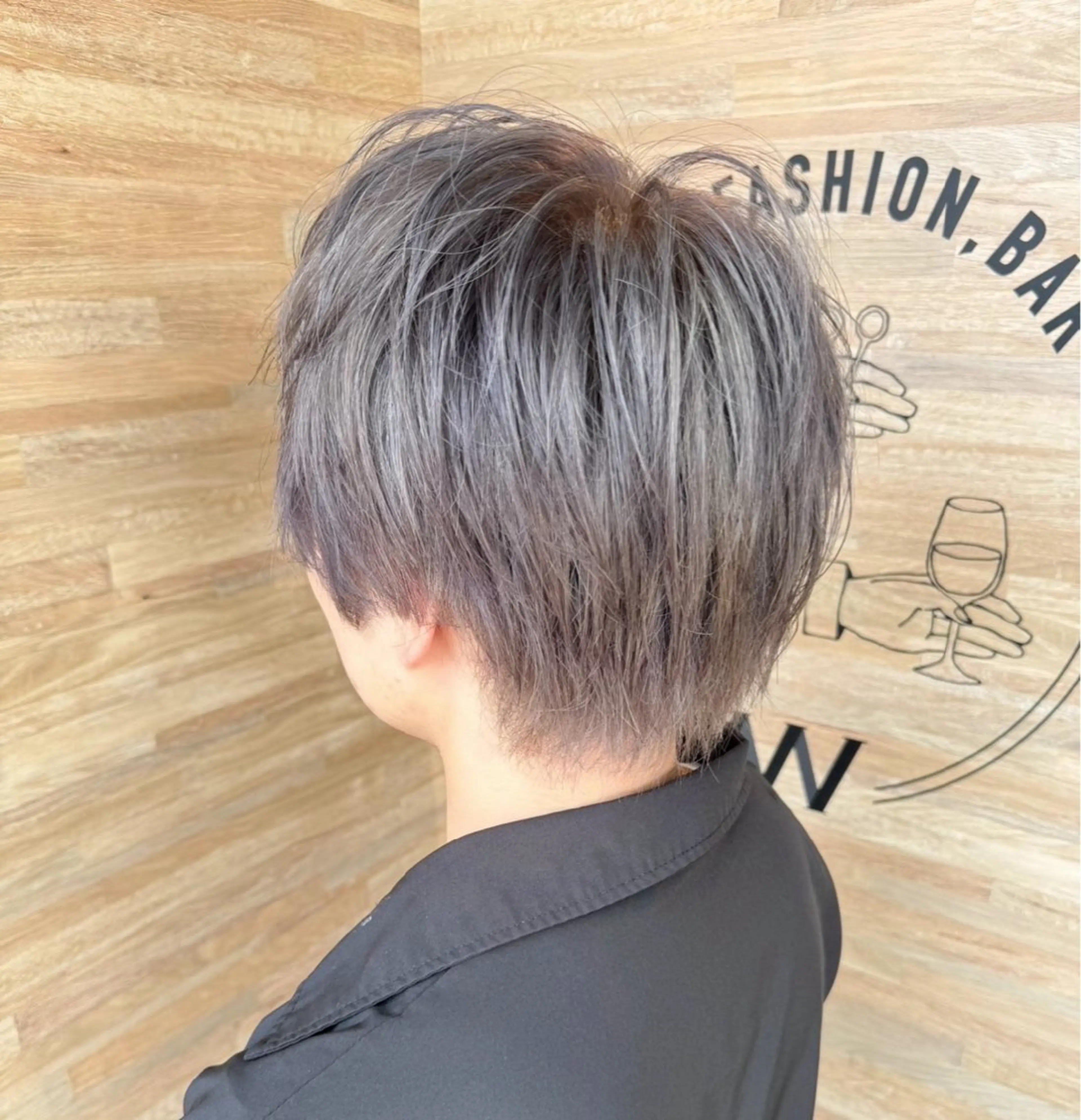 カラー カット パーマ トリートメント VII 市妙瑠基のヘアスタイル