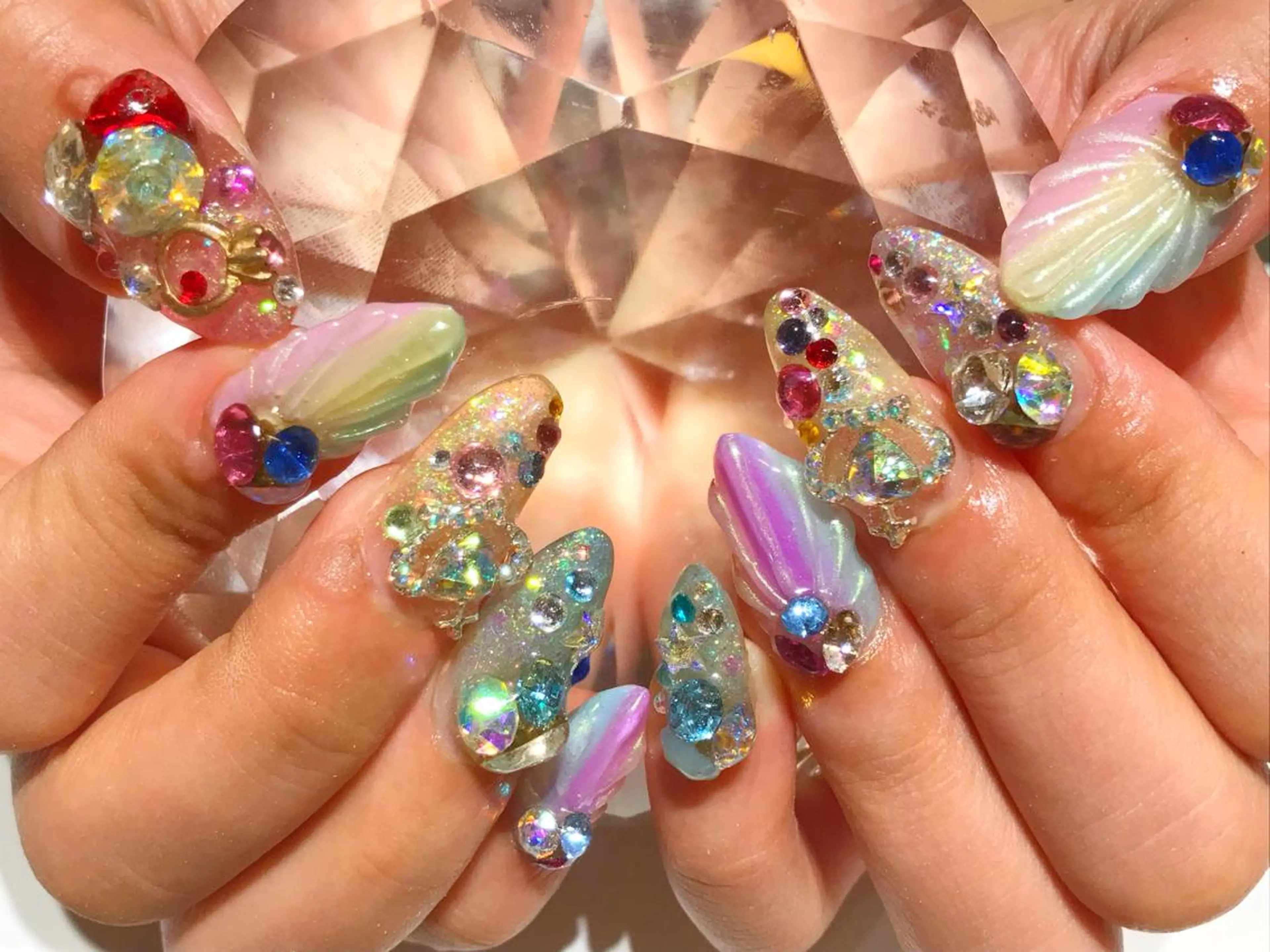 ネイル アートネイル キラキラネイル スカルプネイル YUN 💅のネイルデザイン