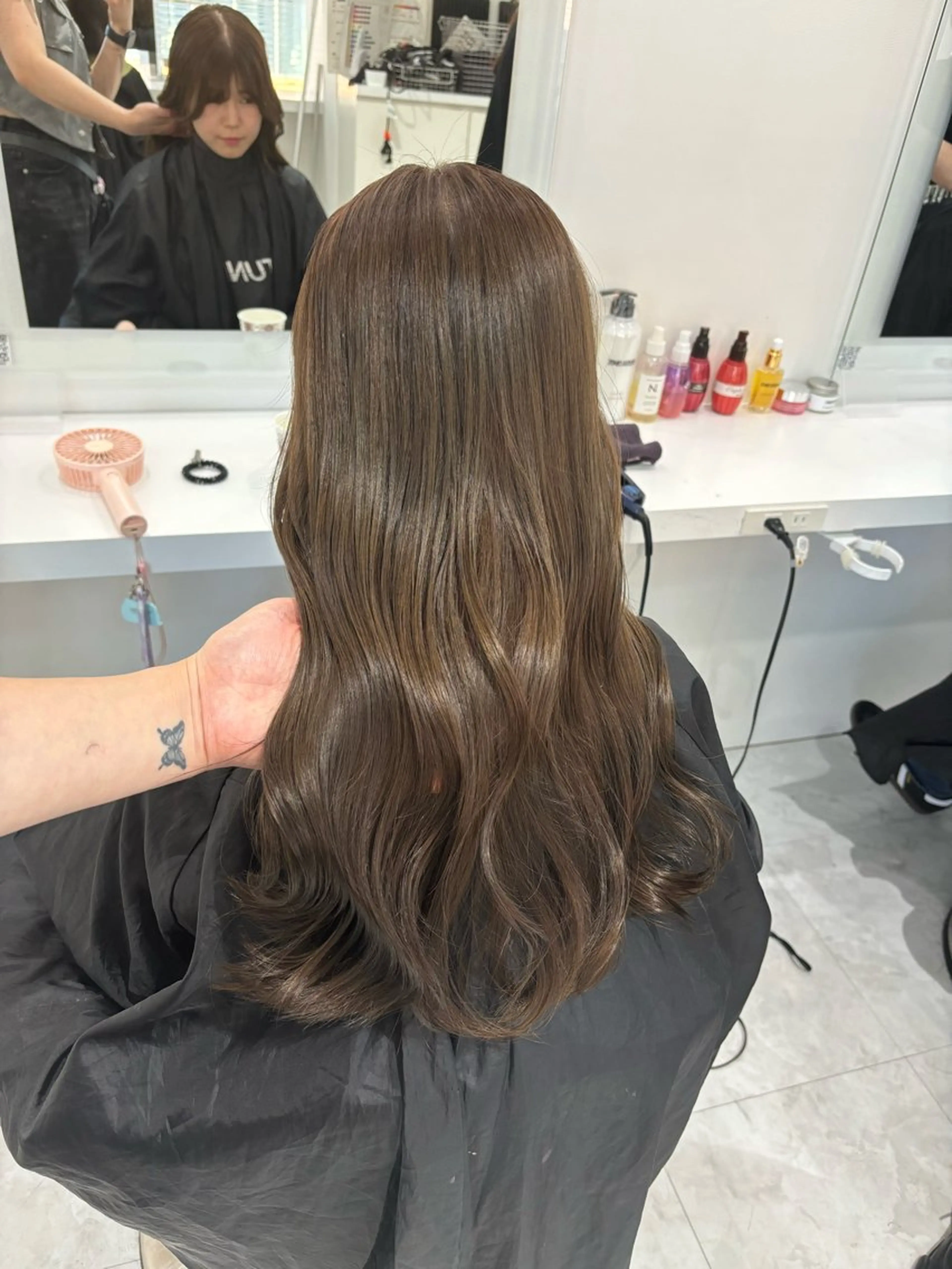 ロング ヘアカラー トリートメント ヘッドスパ ヘアセット 都内1優しい🤍透明 感カラー🤍サツキのヘアスタイル