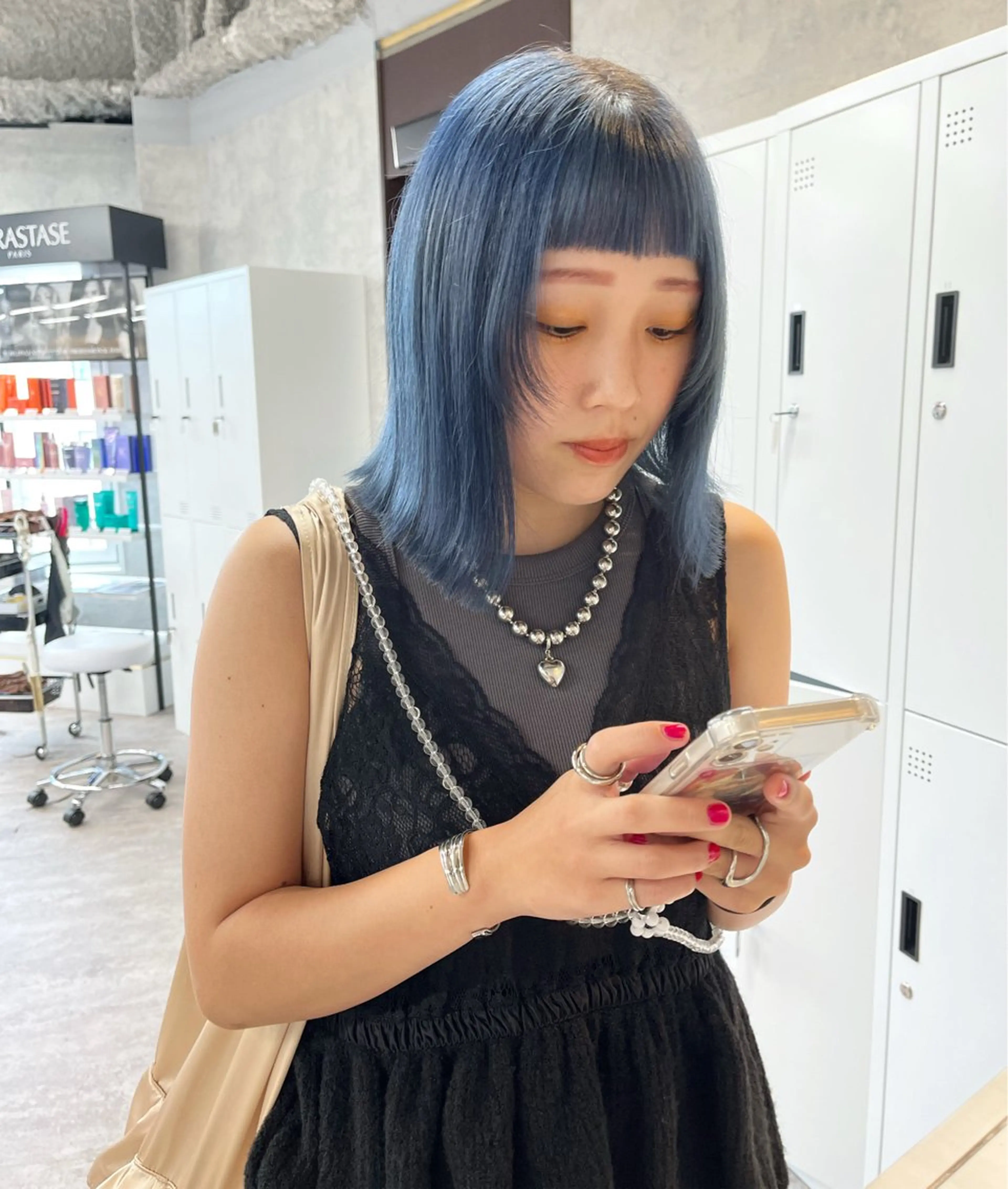 ミディアム カラー カット ヘアカラー トリートメント ヘアセット ハイトーン/レイヤー 💜Akaneのヘアスタイル