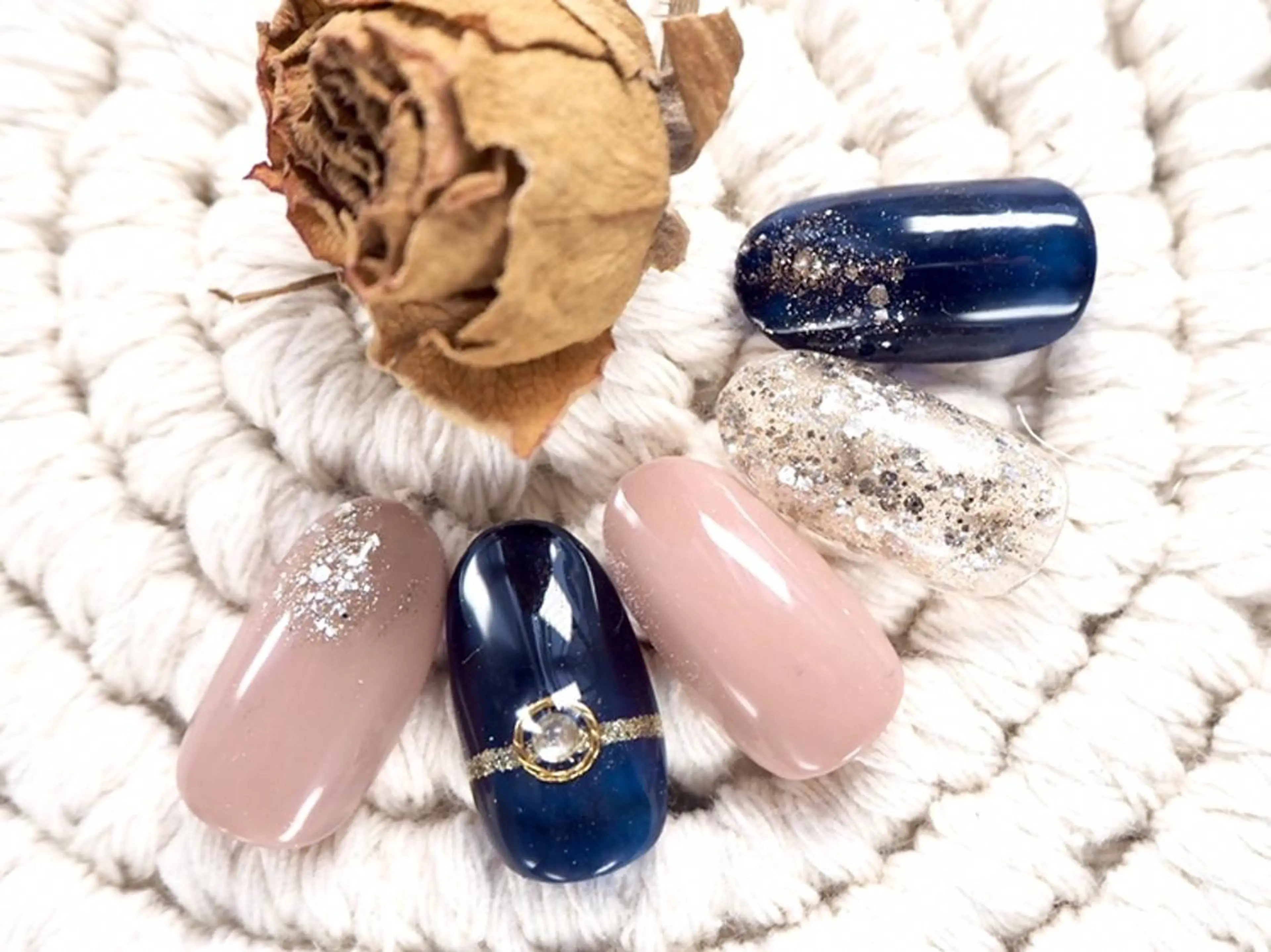 ネイル へぜリヒ ·もものネイルデザイン