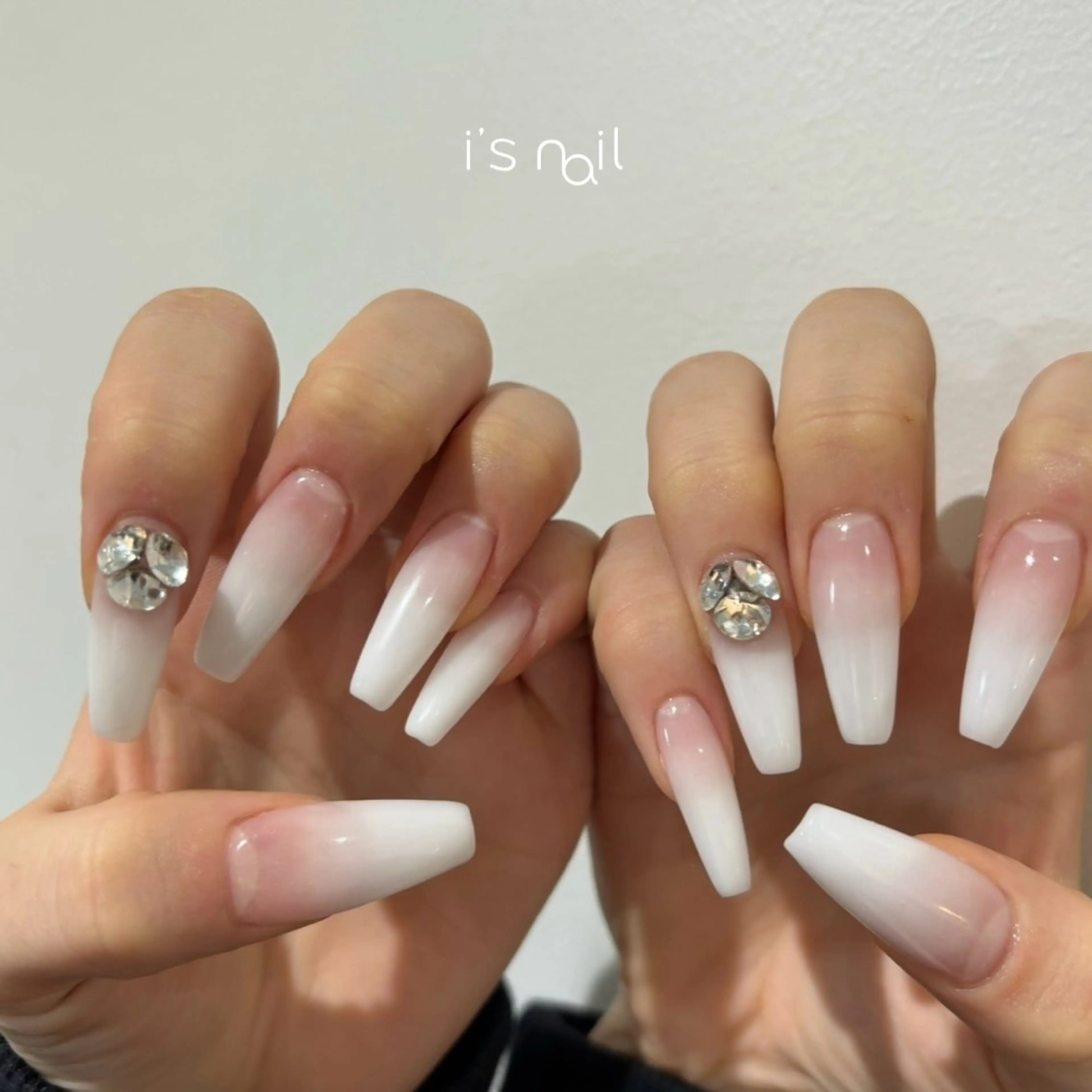 ネイル アートネイル グラデーション スカルプネイル i's nail 〈アイズネイル〉のネイルデザイン
