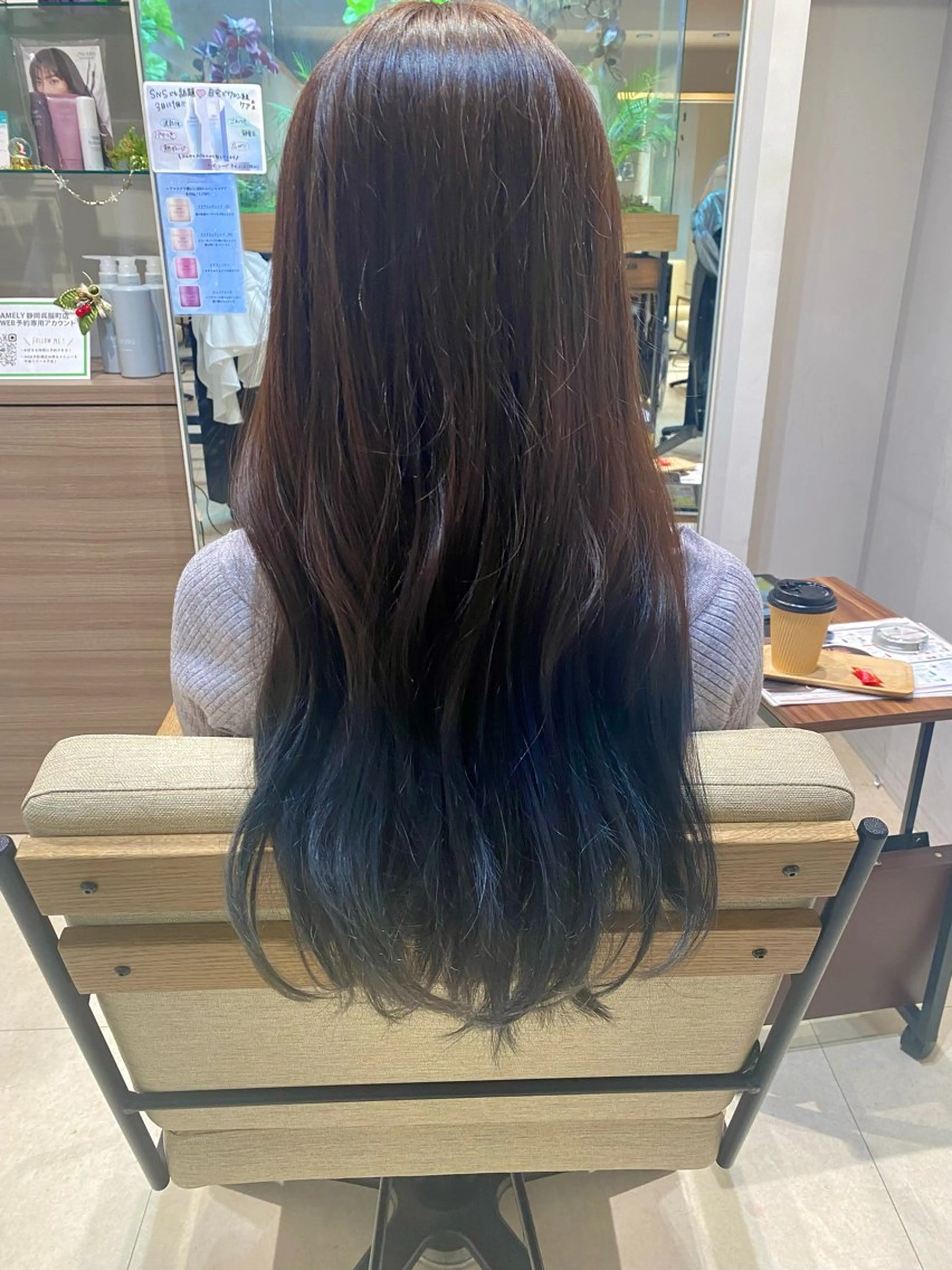 ロング ヘアカラー AMELY所属・井出 くるみのヘアスタイル