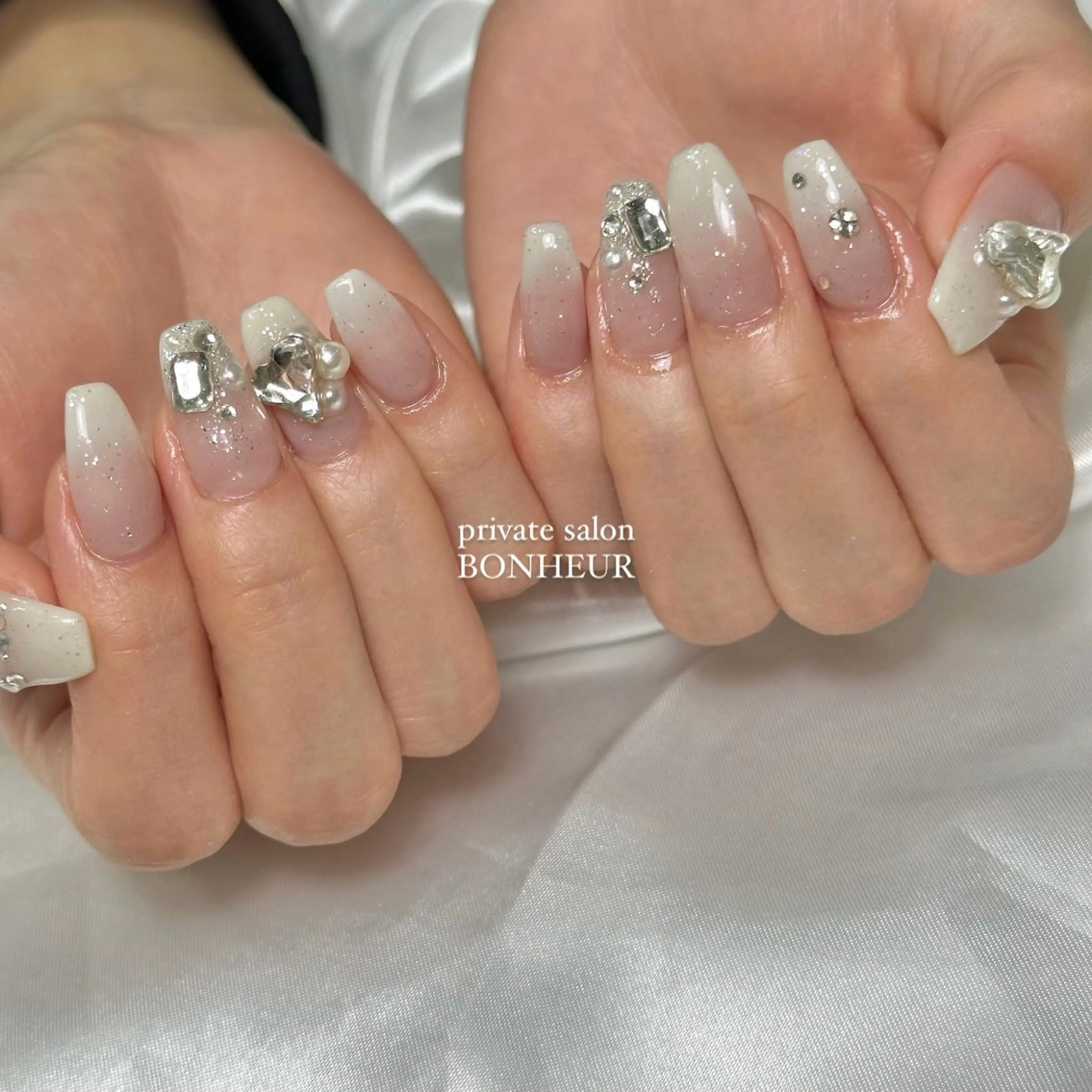 ネイル ハンドネイル BONHEUR Annaのネイルデザイン