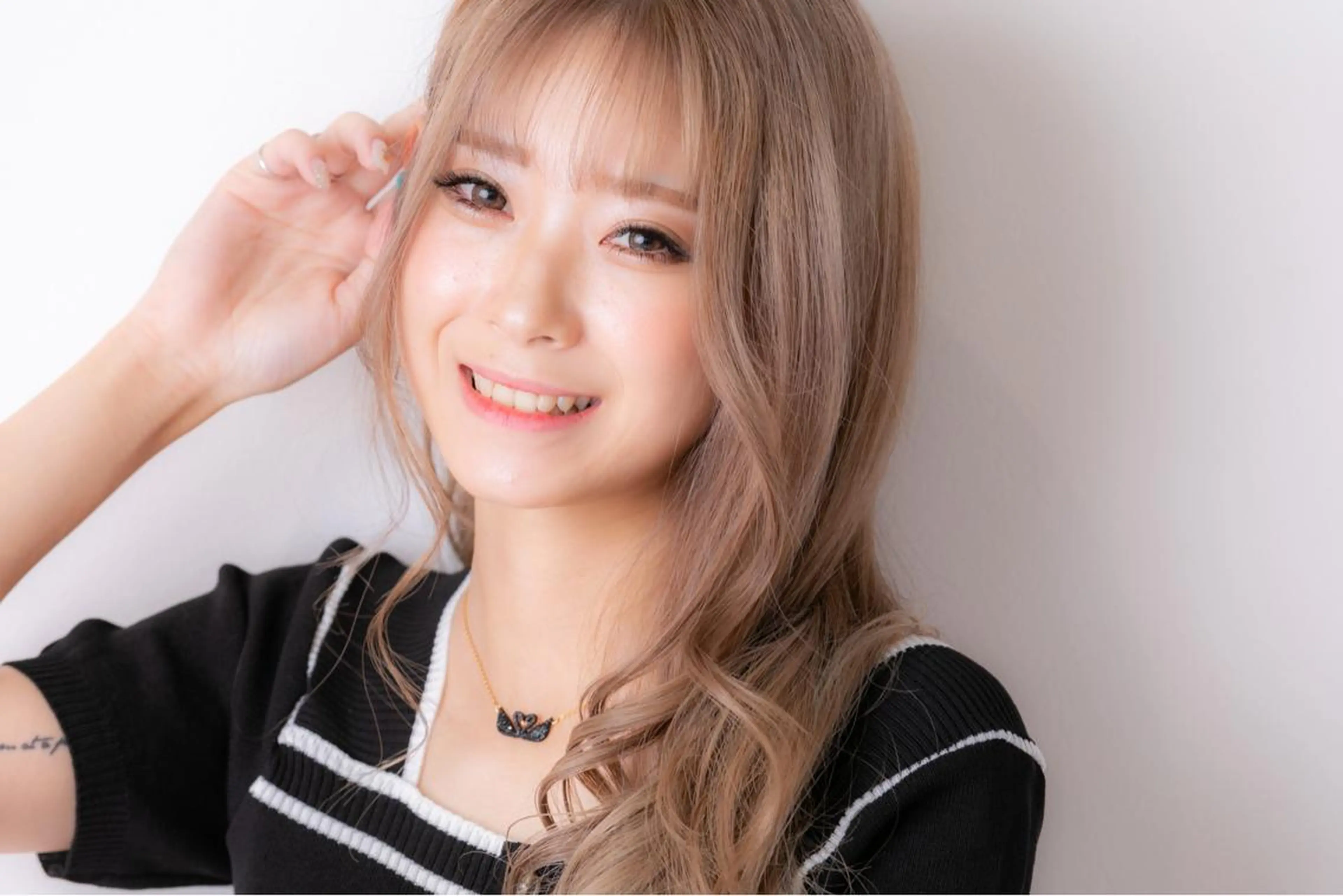 ロング カラー ベージュカラー ミルクティーベージュ ヘアカラー 🎀ikuno🎀 Lovis 🫧艶髪のヘアスタイル