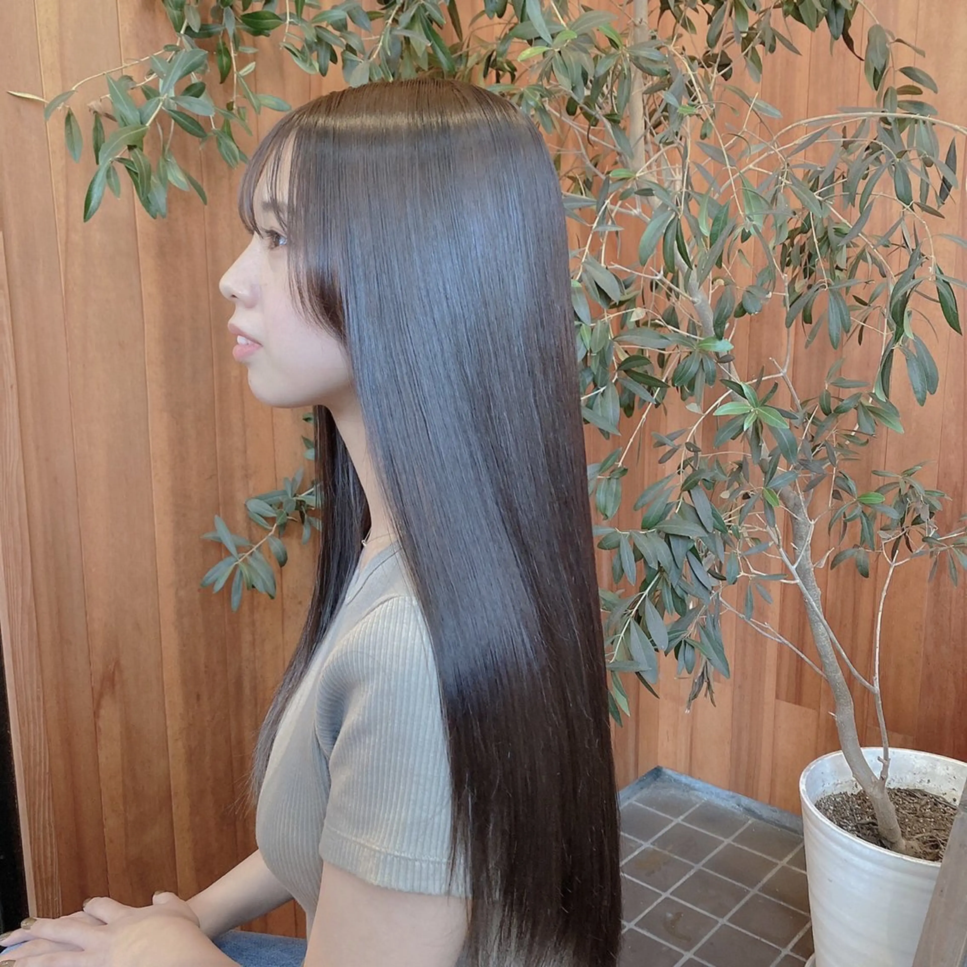 ロング カラー ブルーカラー ブルージュ グレージュ 🌱hito hito🌷💐のヘアスタイル