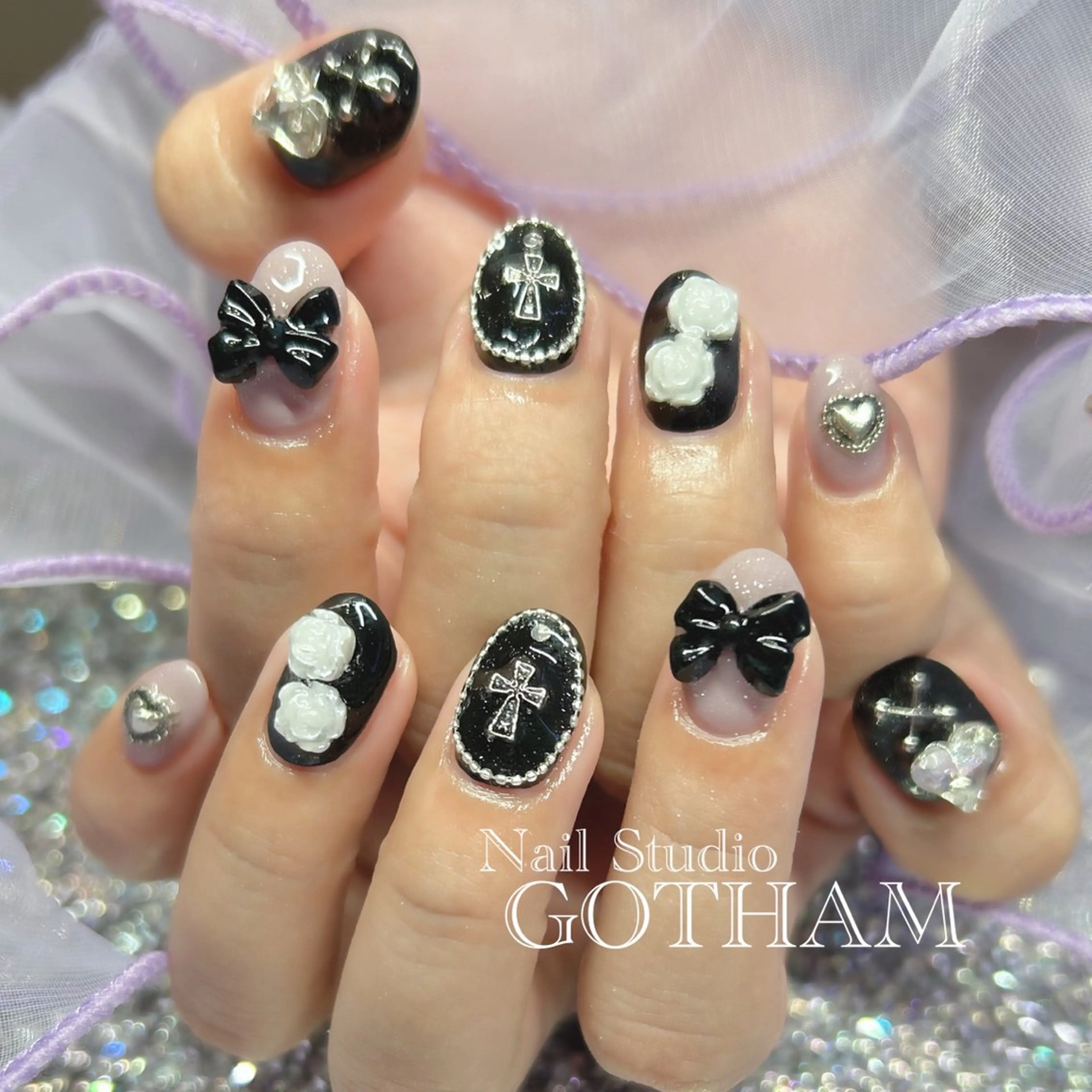 ネイル ハート リボン ストーンネイル ハンドネイル Nail Studio GOTHAM所属・高円寺駅からすぐ🌈 ネイルGOTHAMのネイルデザイン