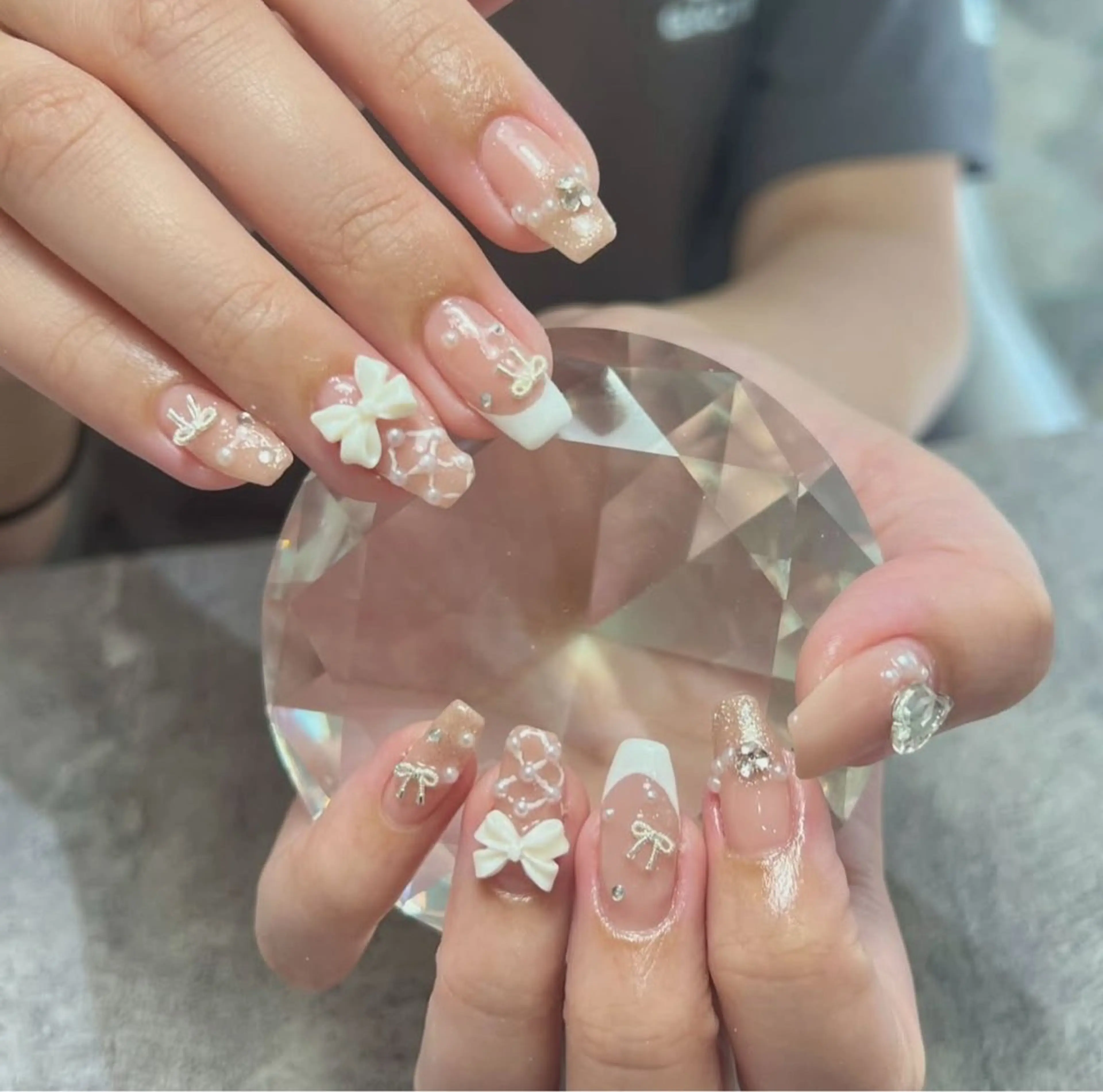セミロング ハンドネイル ︎ ユイナのネイルデザイン