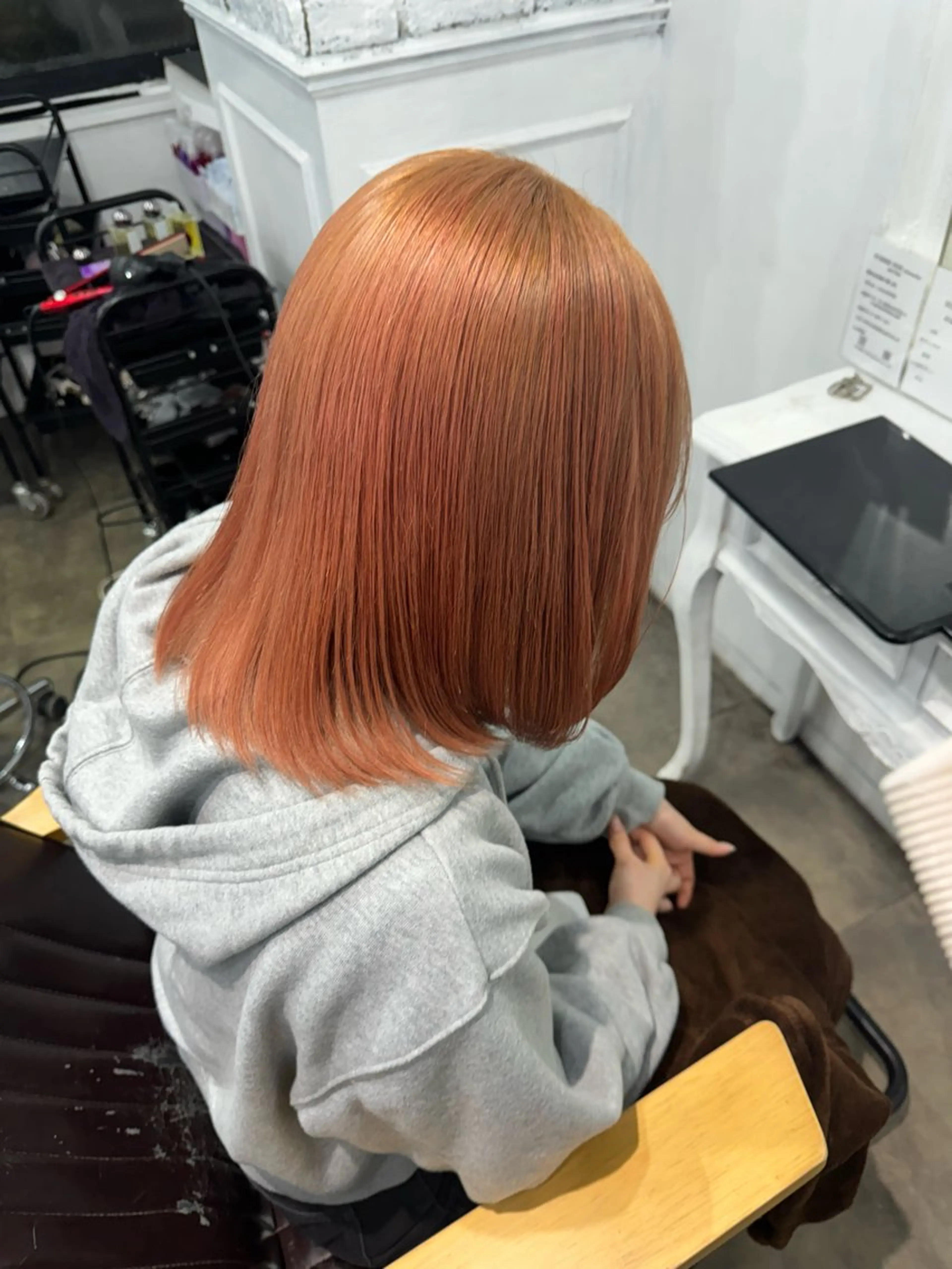 ミディアム カラー バレイヤージュ ミストバング ベージュカラー ブリーチ 抜きっぱなしブロンド ヘアカラー トリートメント SALOWIN札幌大通り所属・札幌ハイトーン/ ブリーチカラー/ドイのヘアスタイル