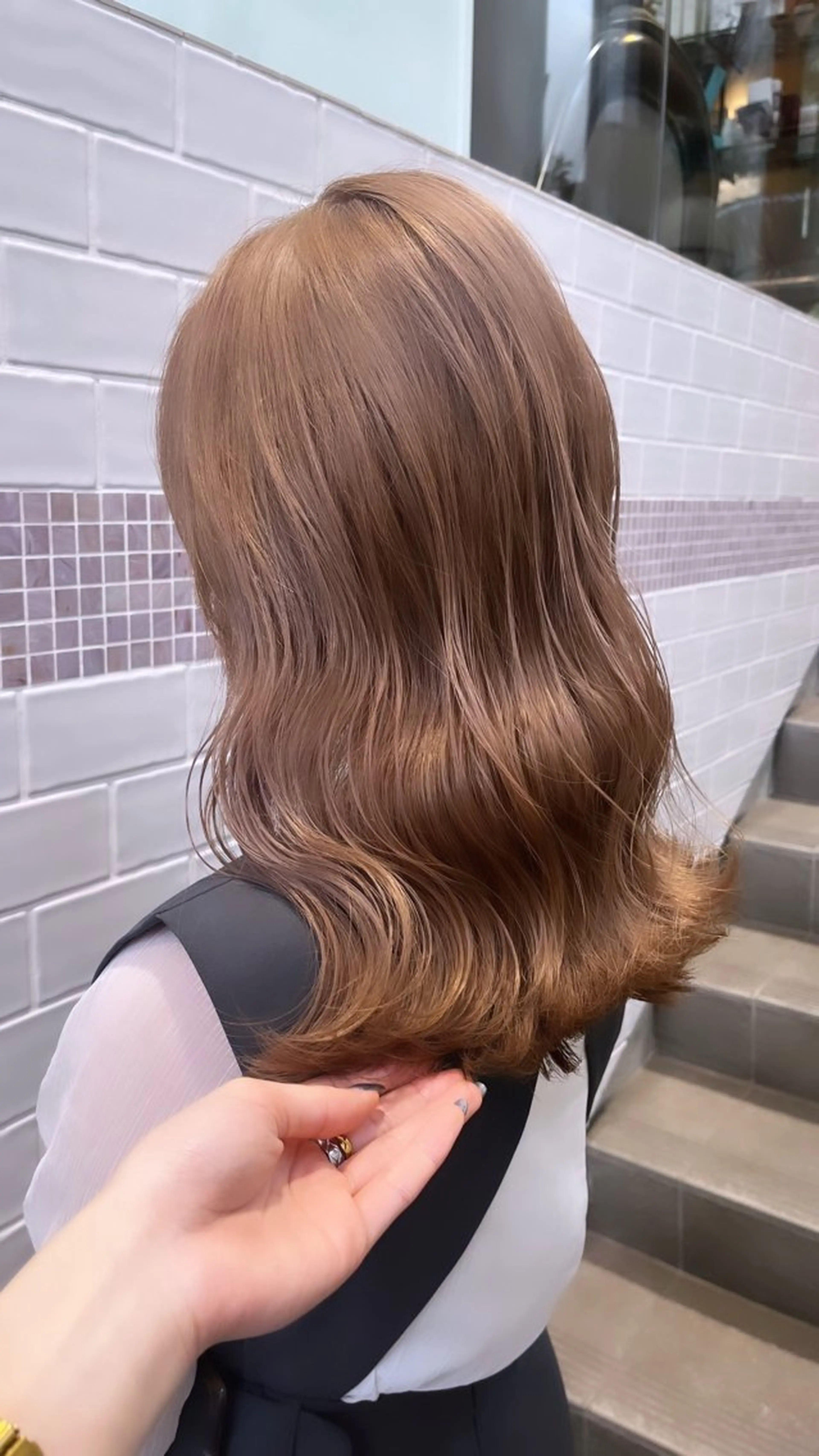 ミディアム カラー 透明感カラー カット ヘアカラー トリートメント 後藤 凪咲のヘアスタイル