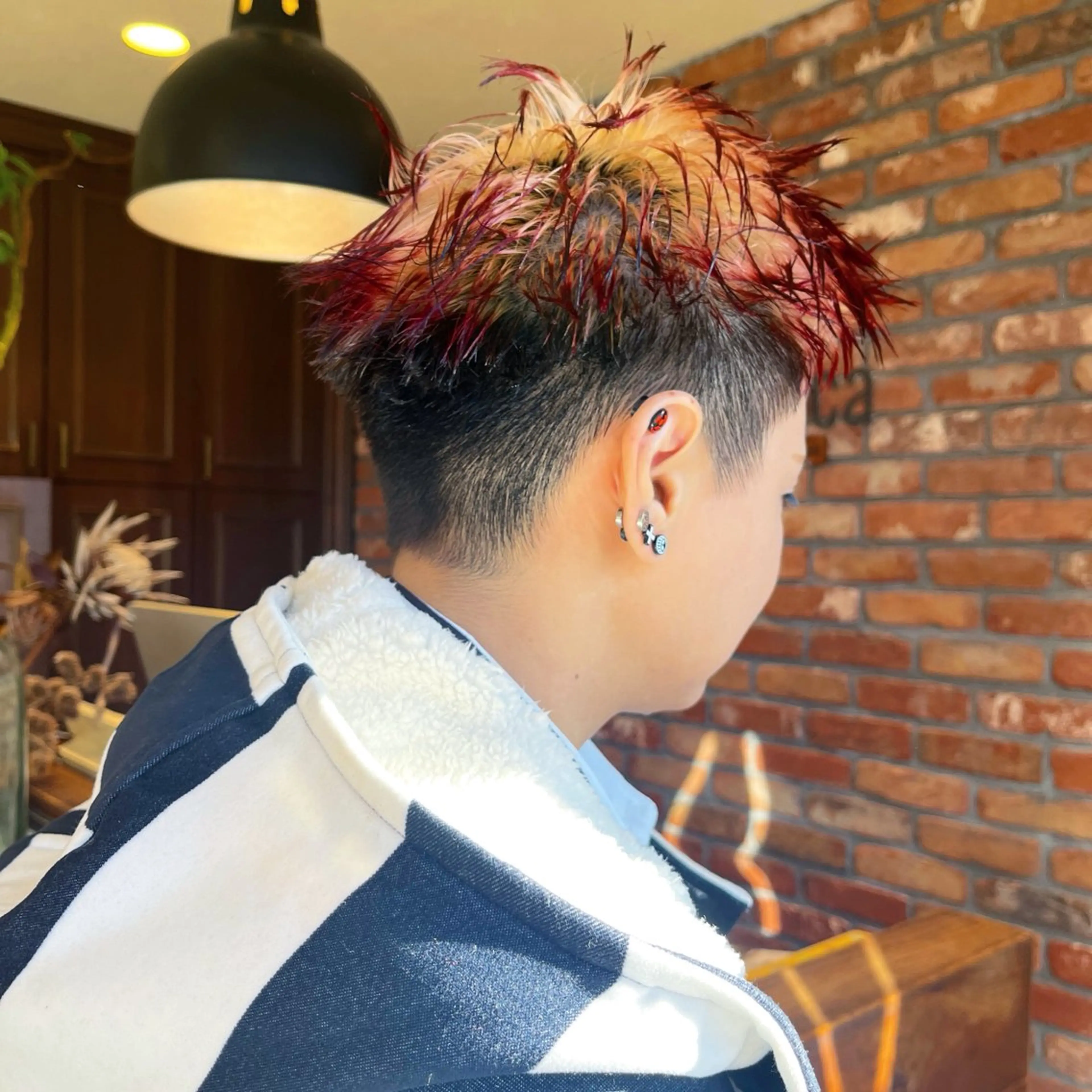 ショート カラー irwi/イルウィ所属・miku🎀門前仲町 ブリーチ・レイヤーのヘアスタイル