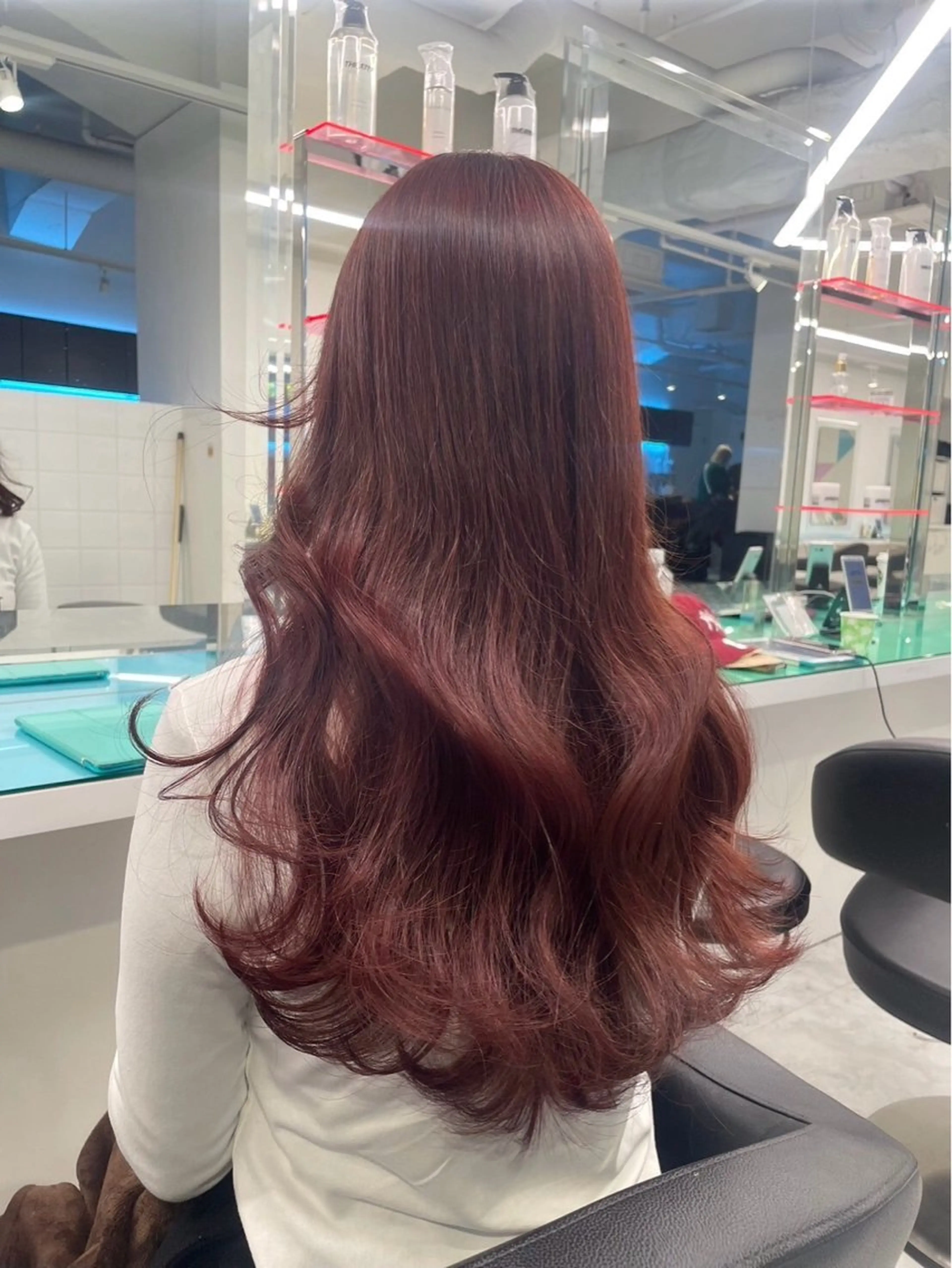 ロング カラー ヘアアレンジ ブリーチ ダブルカラー ブリーチなしカラー 髪質改善 韓国風🤍グレ ージュ🤍たくみのヘアスタイル