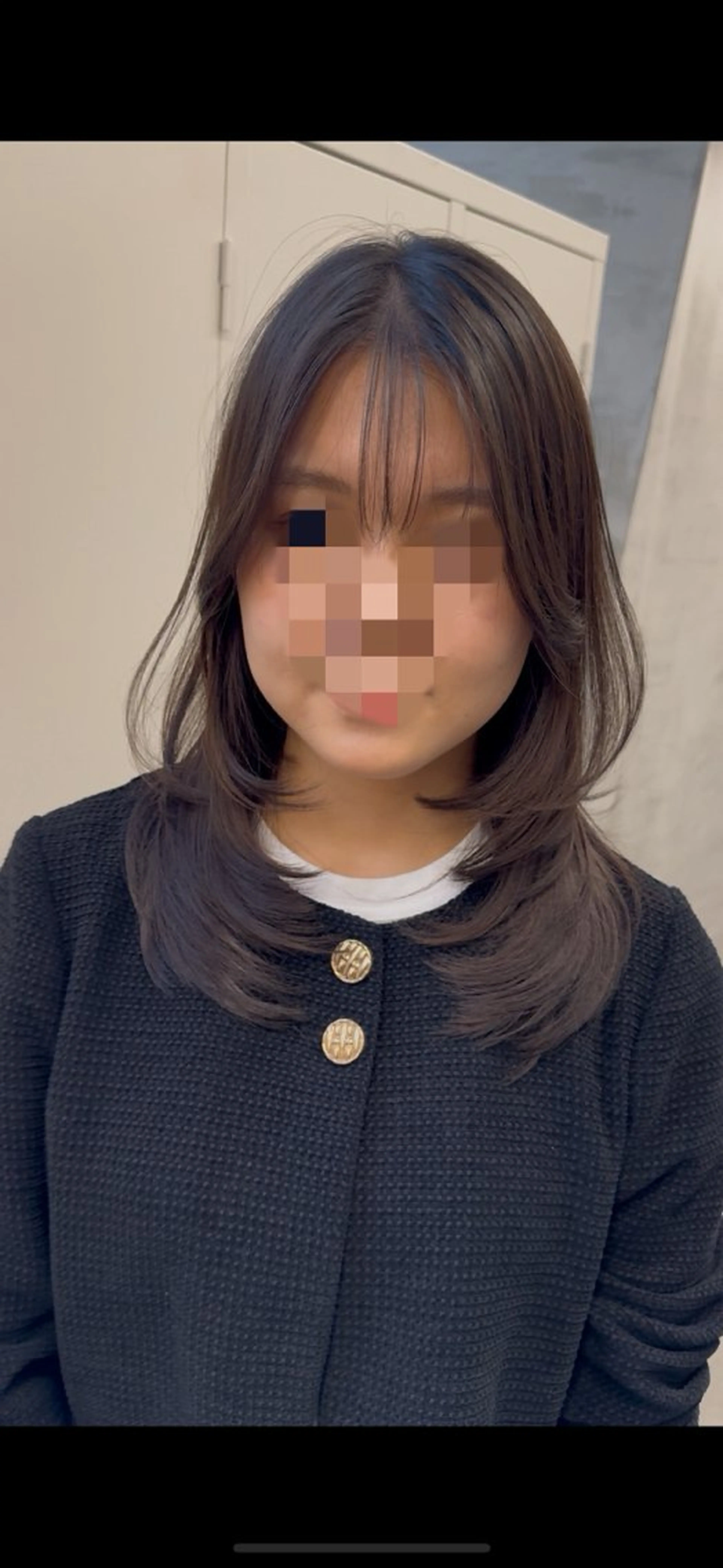 ミディアム カット ヘアカラー トリートメント レイヤーカット 小林優のヘアスタイル