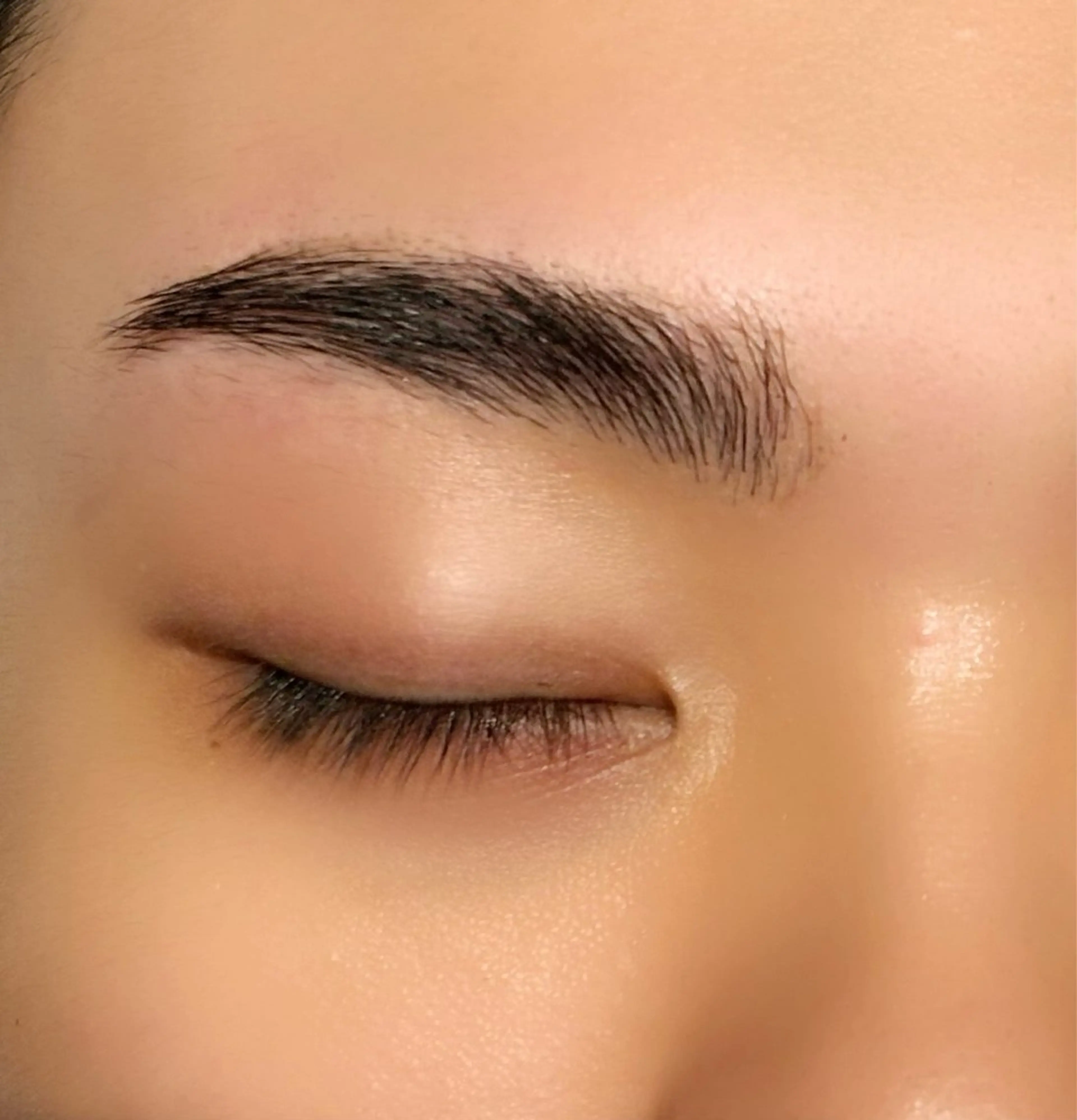 メンズ アイブロウ LUXBE NAIL&EYELASH所属・スパ/もみほぐし まつパ/岡の眉毛・アイブロウイメージ