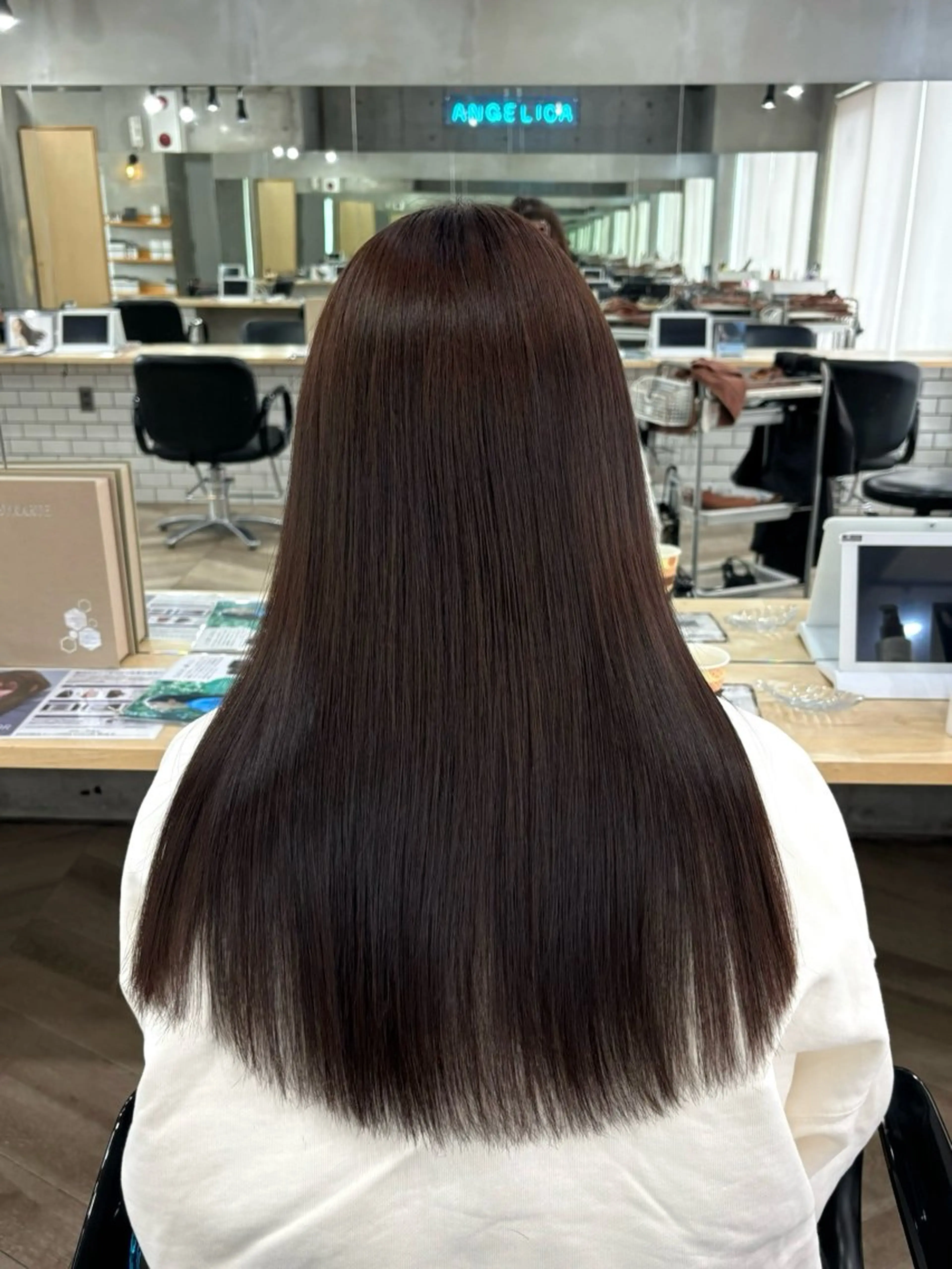 カラー angelica難波 Hinaのヘアスタイル