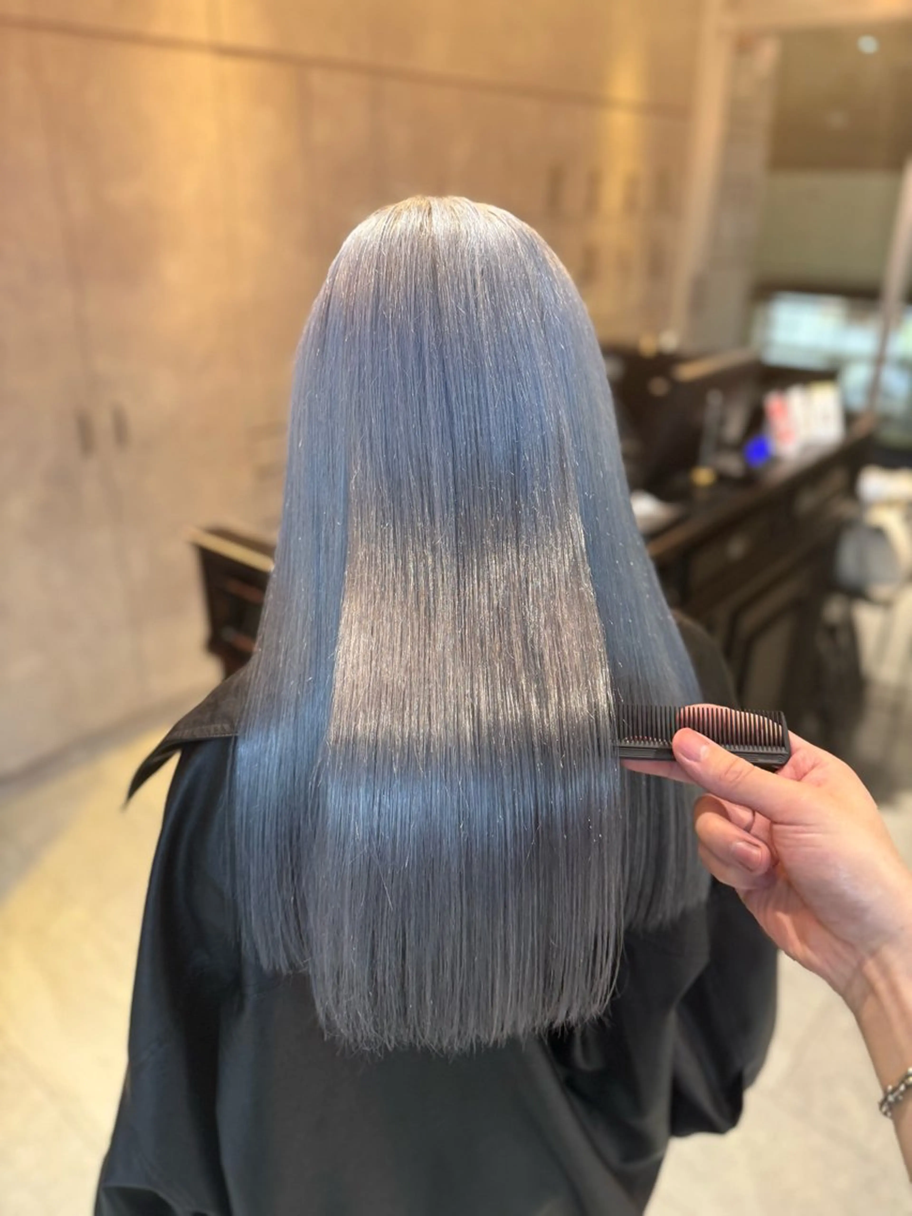 ロング カラー 🎀ハイトーン・艶 カラー HANA🎀のヘアスタイル