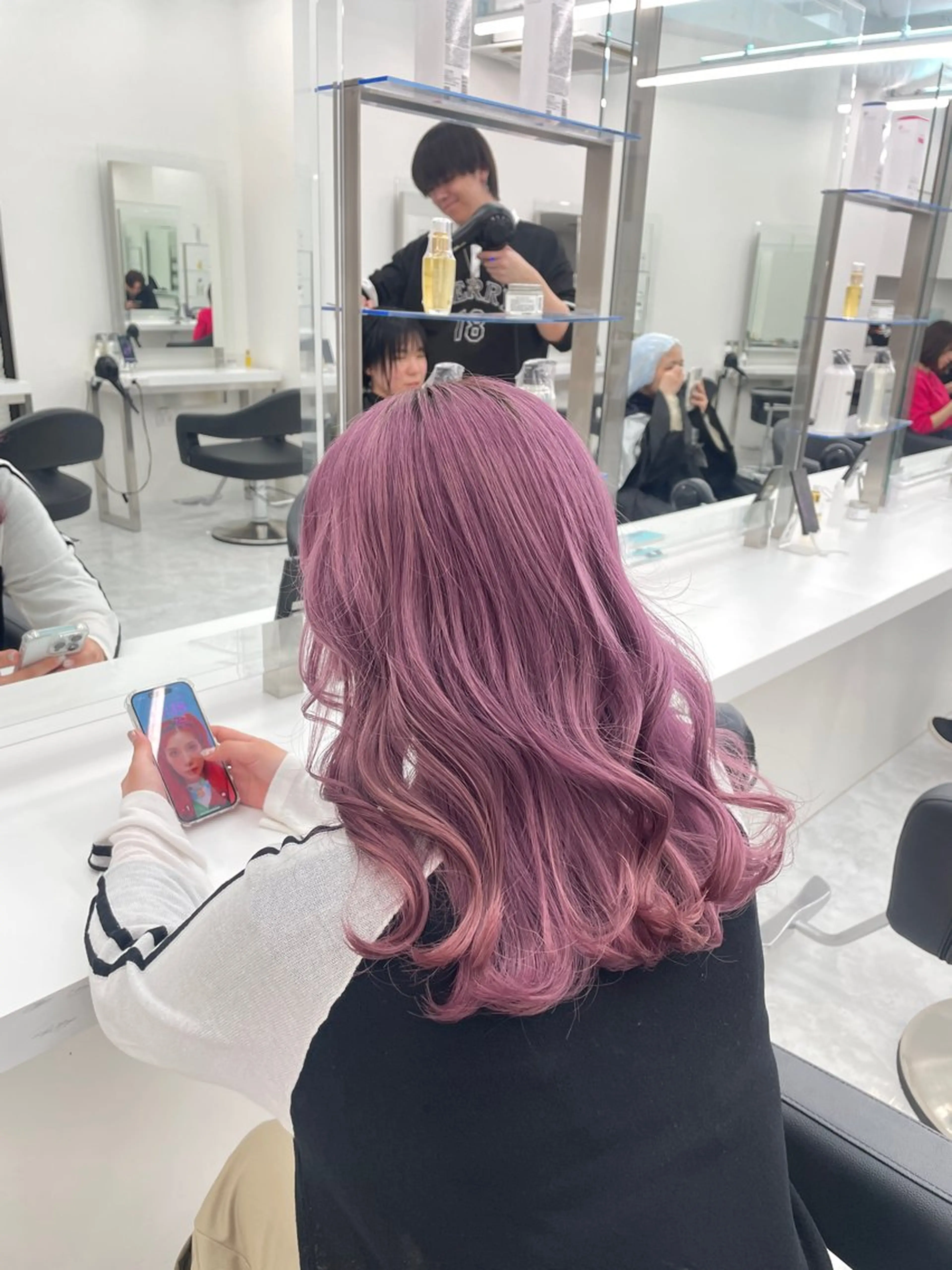 ロング ヘアカラー 大人上品🤍明るめ ベージュ🤍REOのヘアスタイル