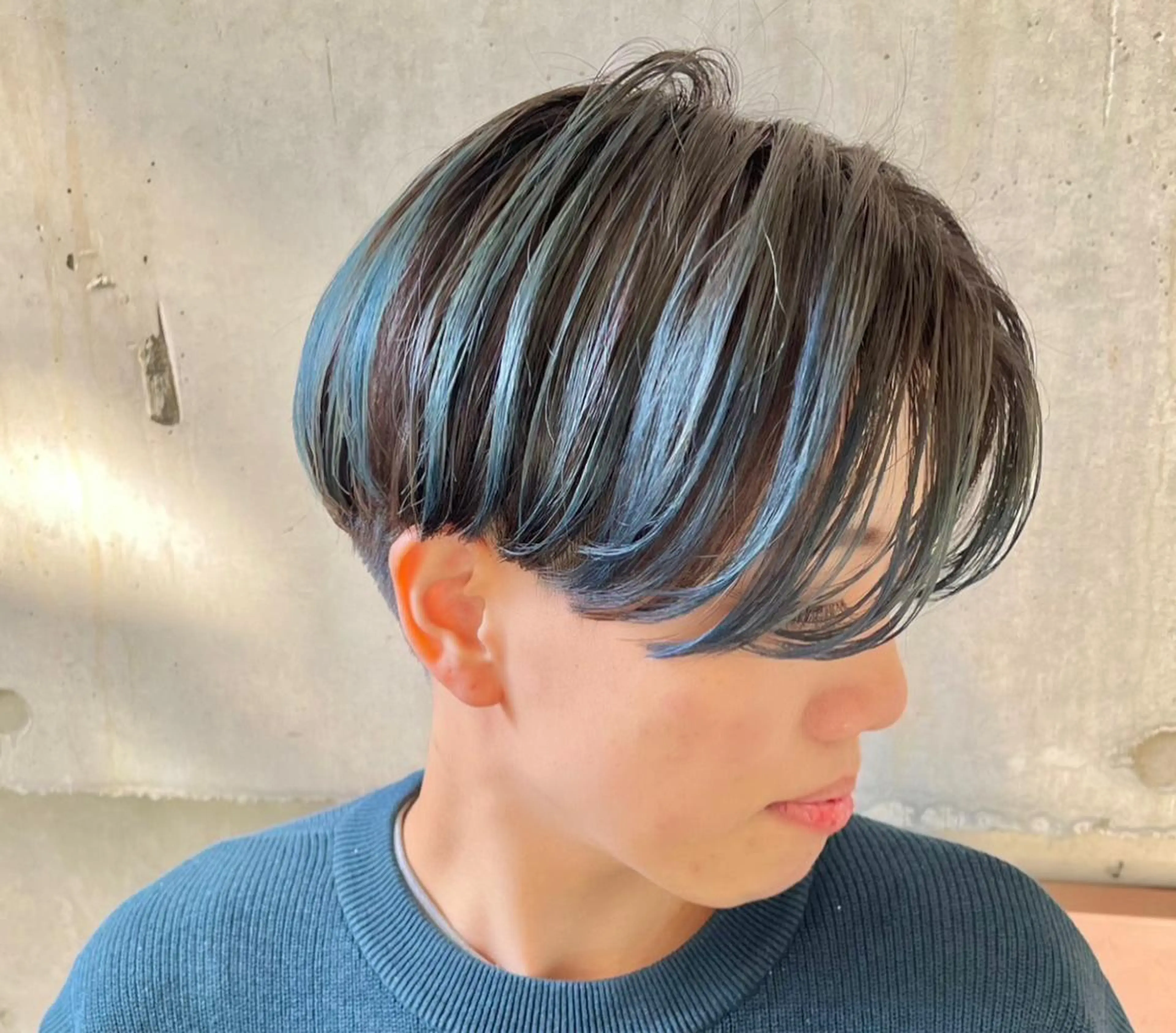 ショート カラー ブリーチ ヘアカラー direction所属・派手髪デザインカラー ヒロカのヘアスタイル