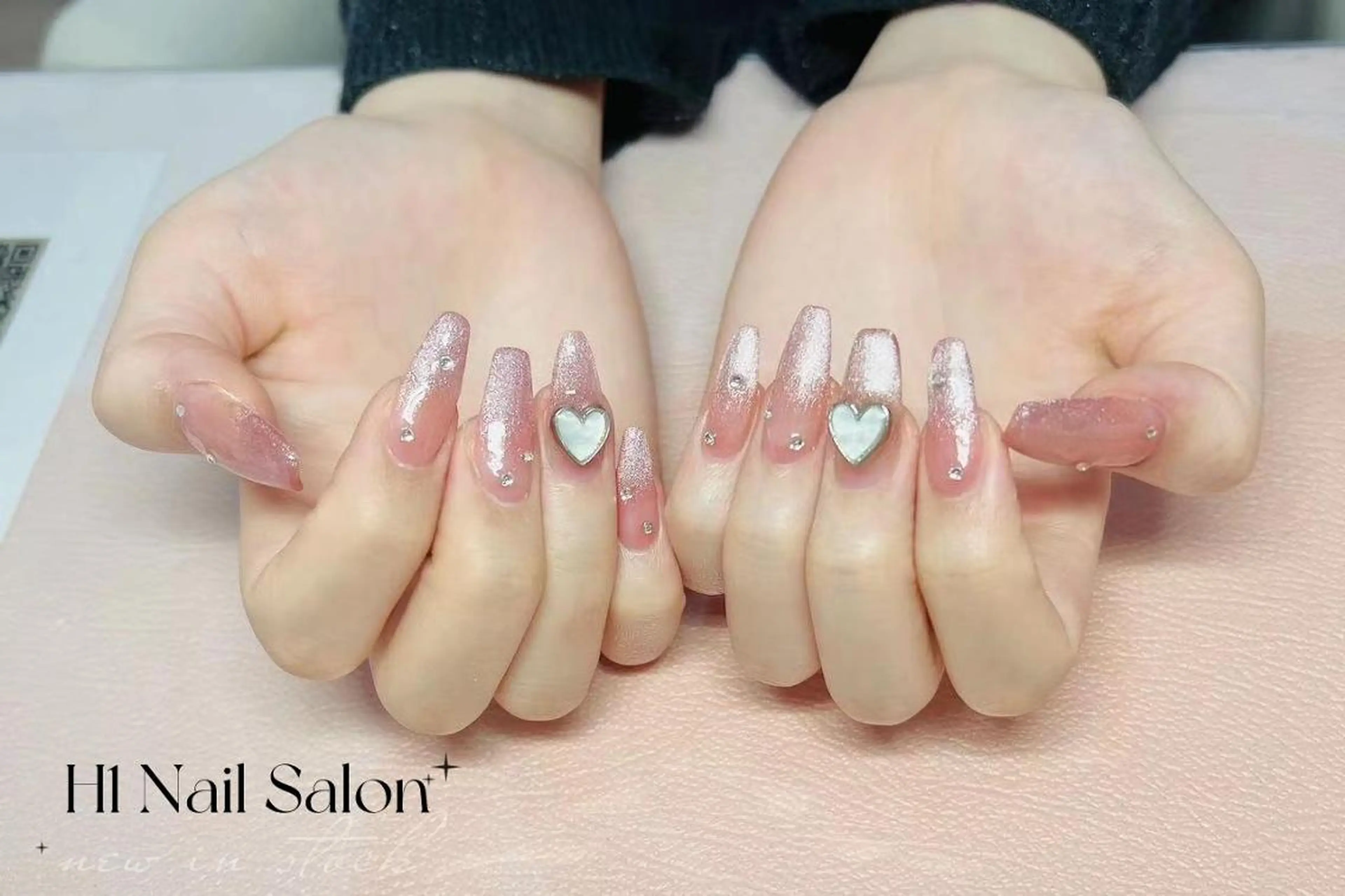 ロング H1 ネイル サロンのネイルデザイン