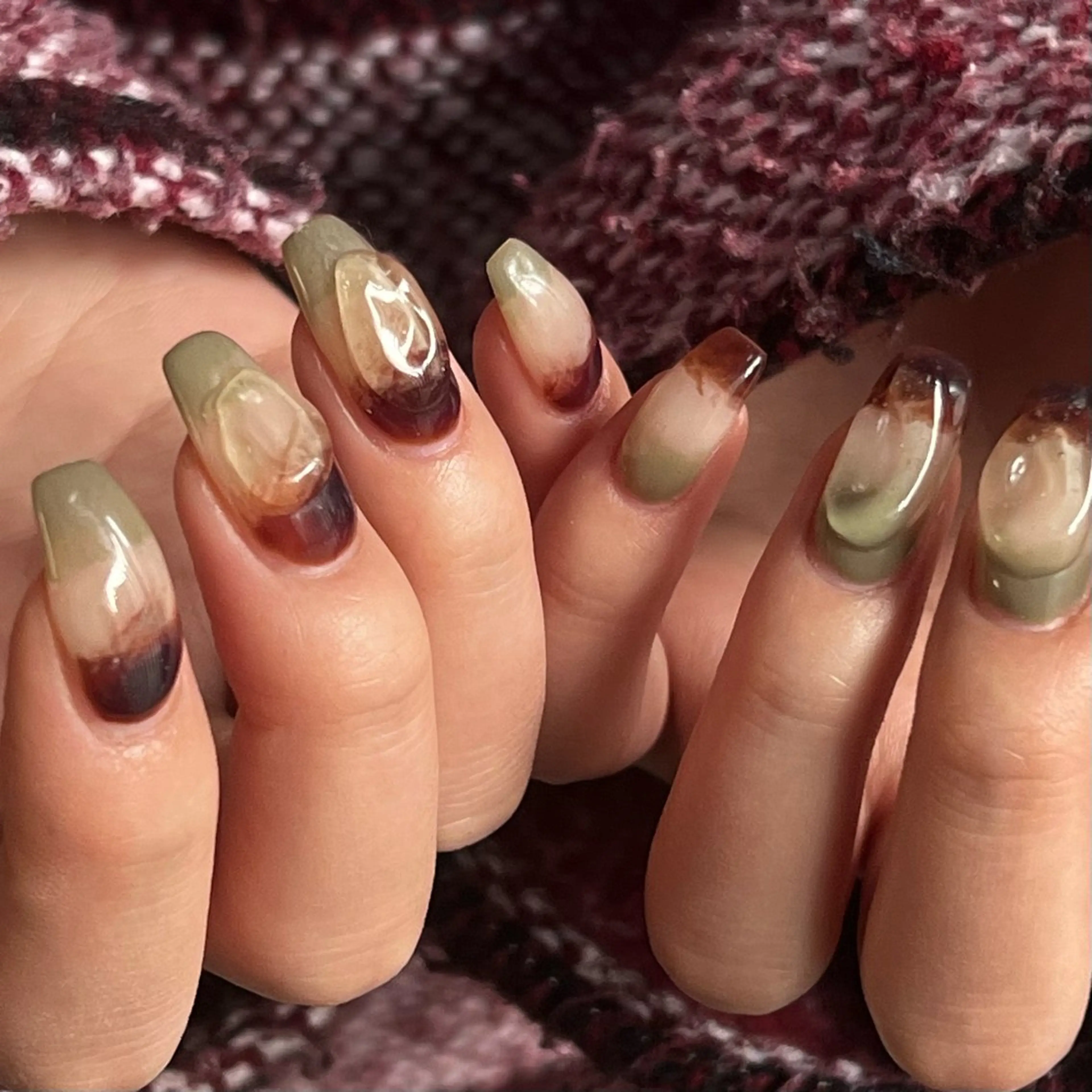 ネイル ハンドネイル Hata nail /個性派ニュアンスのネイルデザイン
