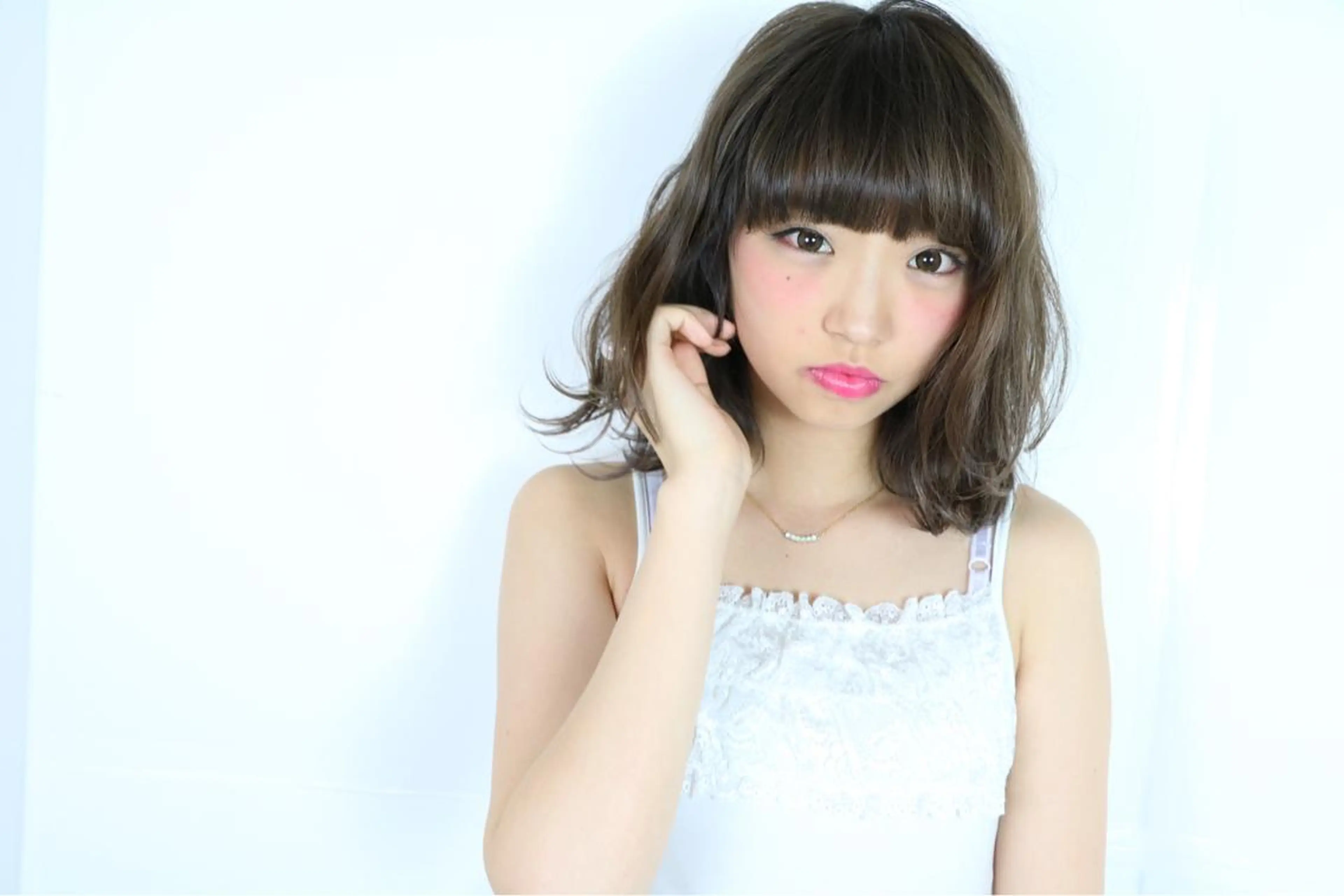 ミディアム カラー パーマ アッシュ LUCK本厚木 浦住 貴大のヘアスタイル