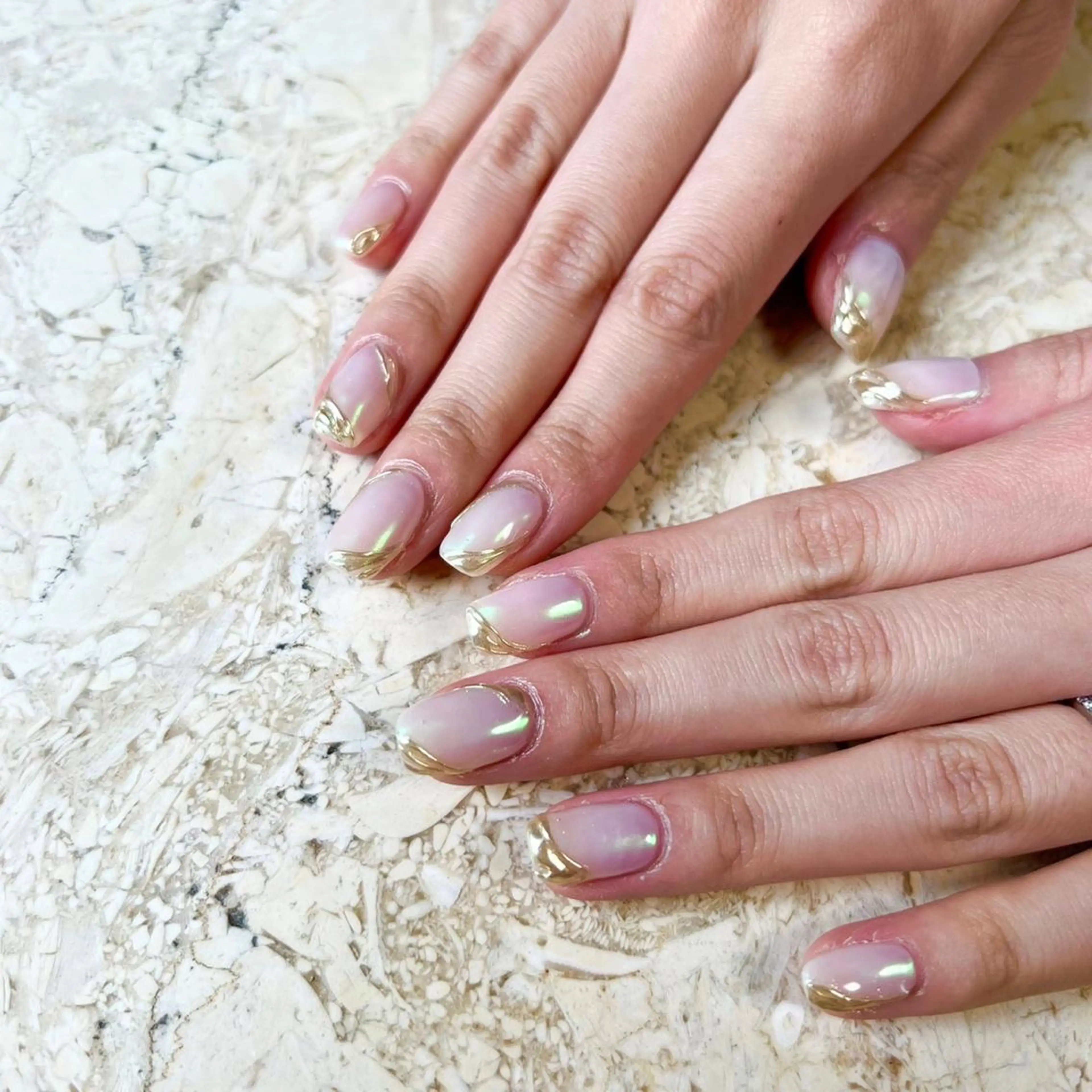 ネイル アートネイル オーロラネイル べっ甲ネイル フレンチネイル ジェルネイル ハンドネイル フットネイル nail salon mieux(ミュー)のネイルデザイン