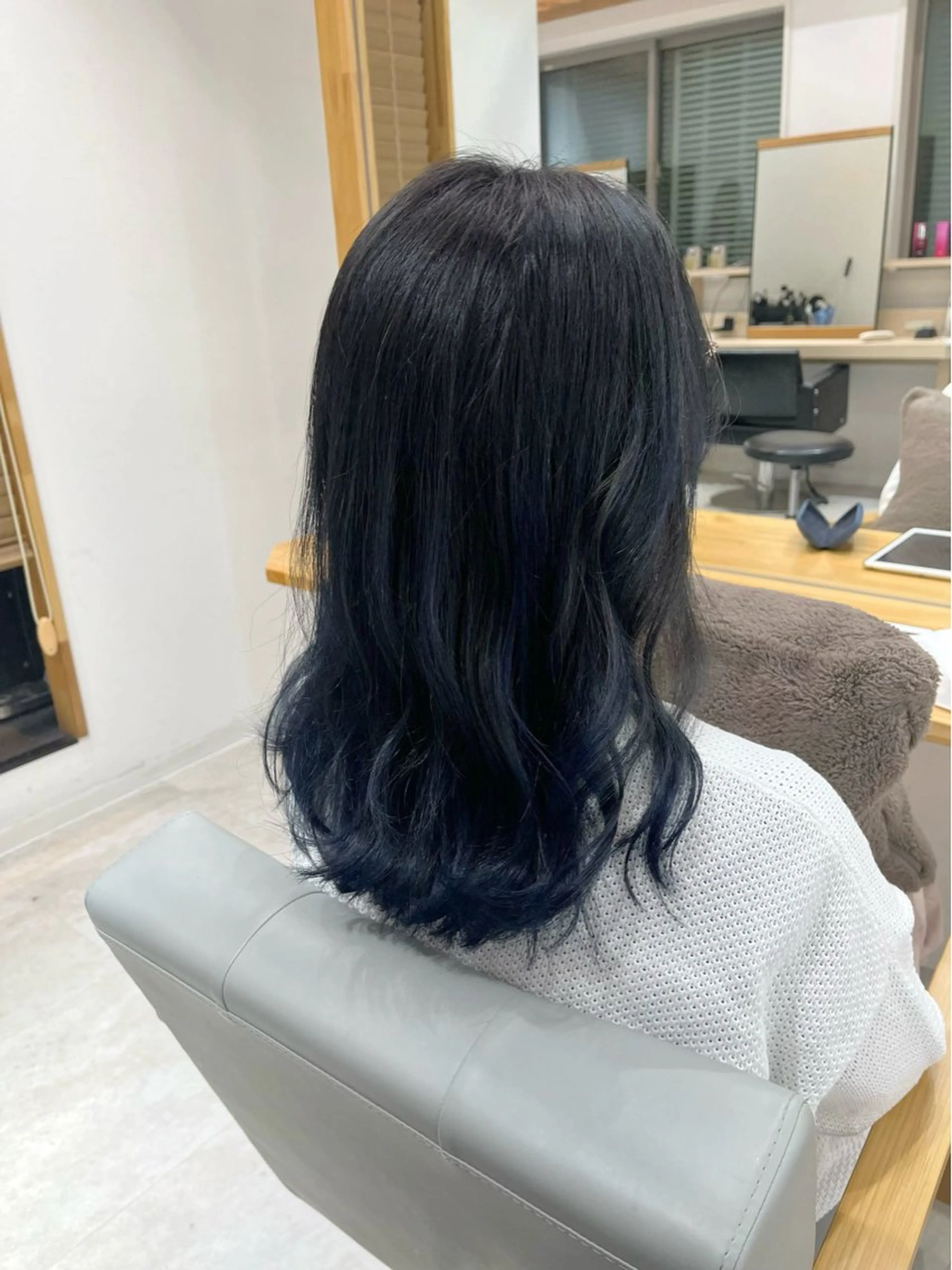 セミロング カラー カット ヘアカラー トリートメント 【ニュアンスカラー・ 髪質改善】スズキカナのヘアスタイル