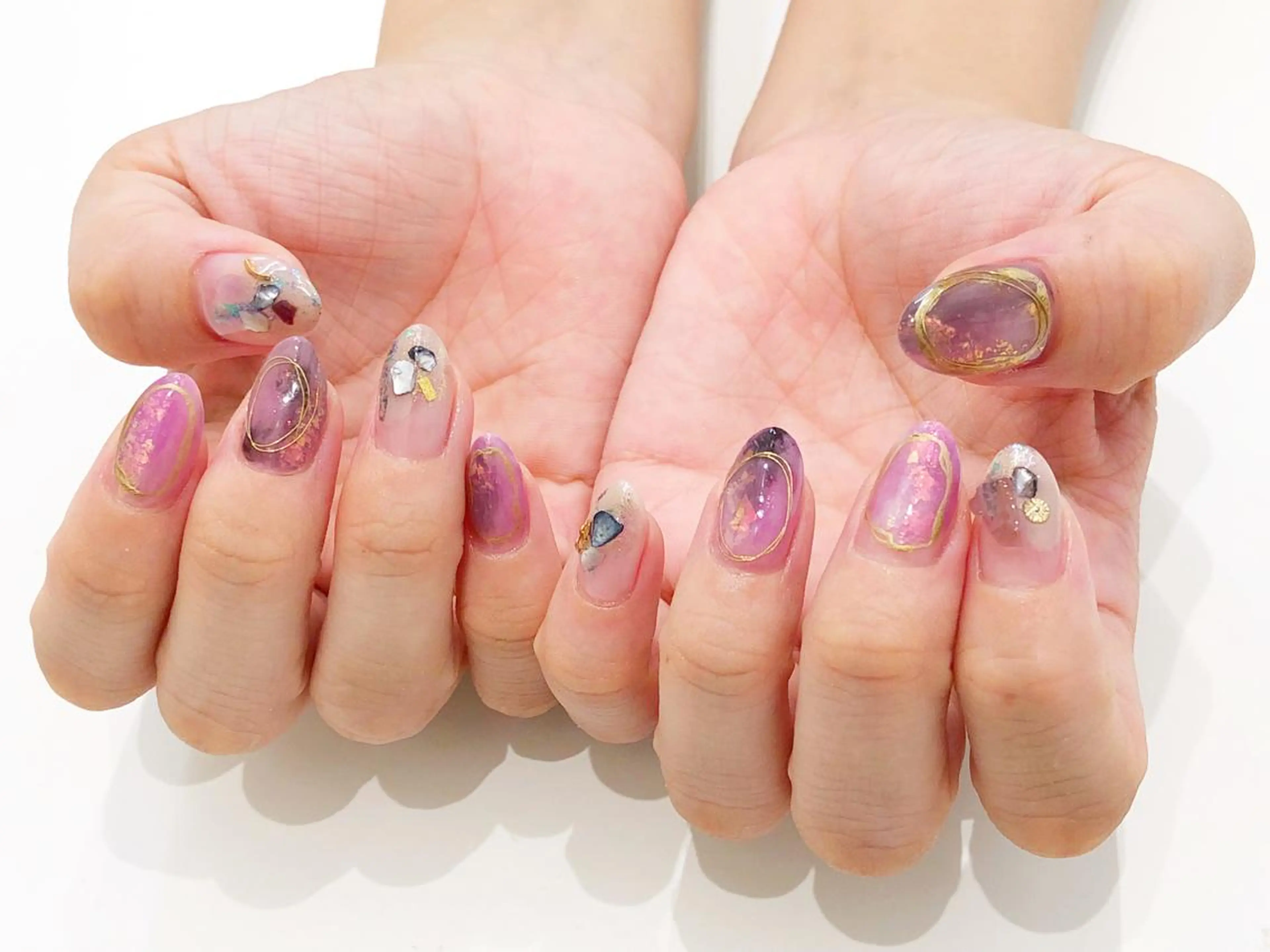 ネイル 持ち込み ニュアンスネイル RuIN所属・NAILSALON RuINのネイルデザイン