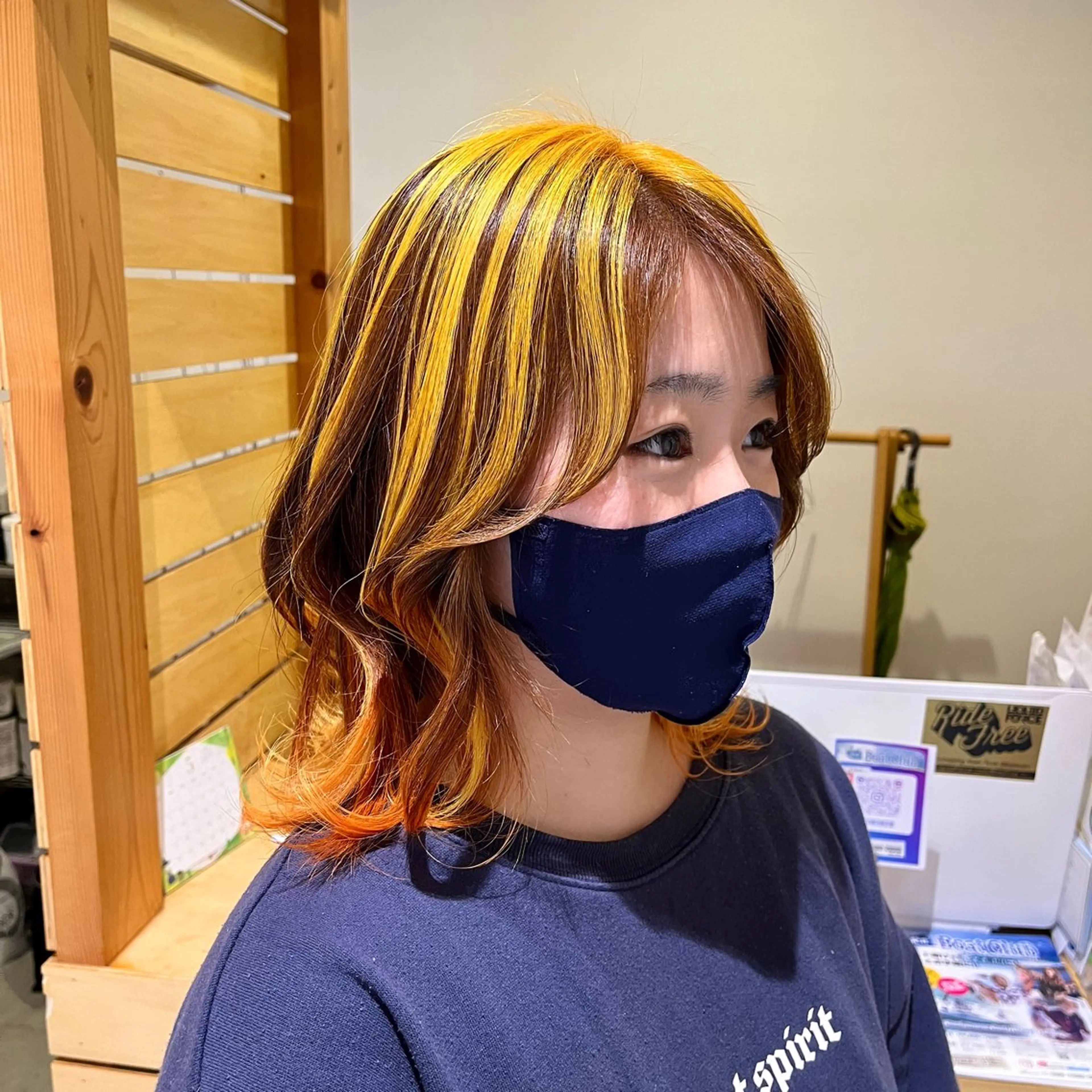 ミディアム カラー ブリーチ ヘアカラー トリートメント RUBEUS【ルベウス】所属・✨艶々カラー🎨 杉本賢人のヘアスタイル