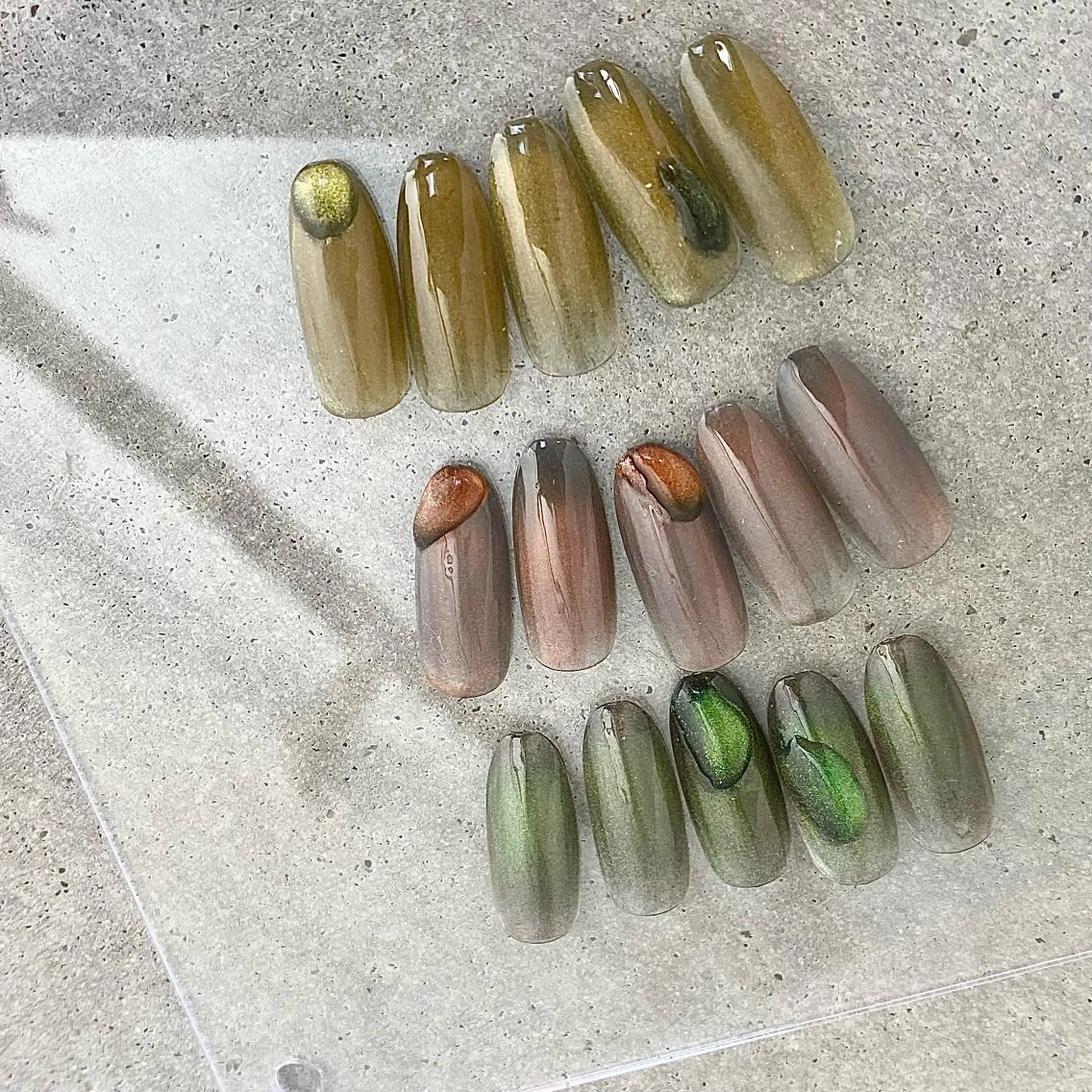 ネイル Ray. ／綺麗目ニュアンスのネイルデザイン