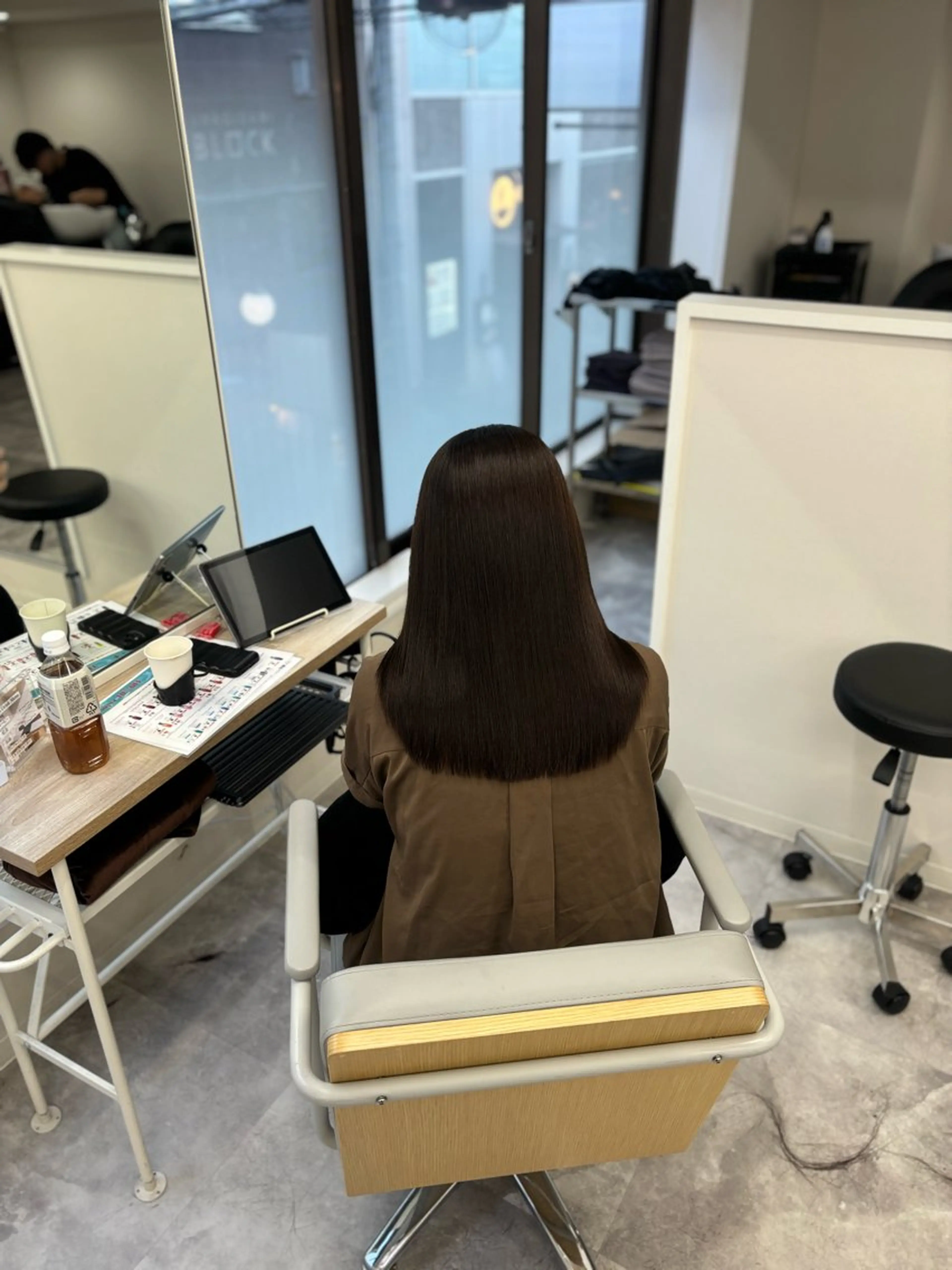 セミロング 伸ばしかけ 縮毛矯正 カット 縮毛矯正 Acero.所属・宇野 文人のヘアスタイル