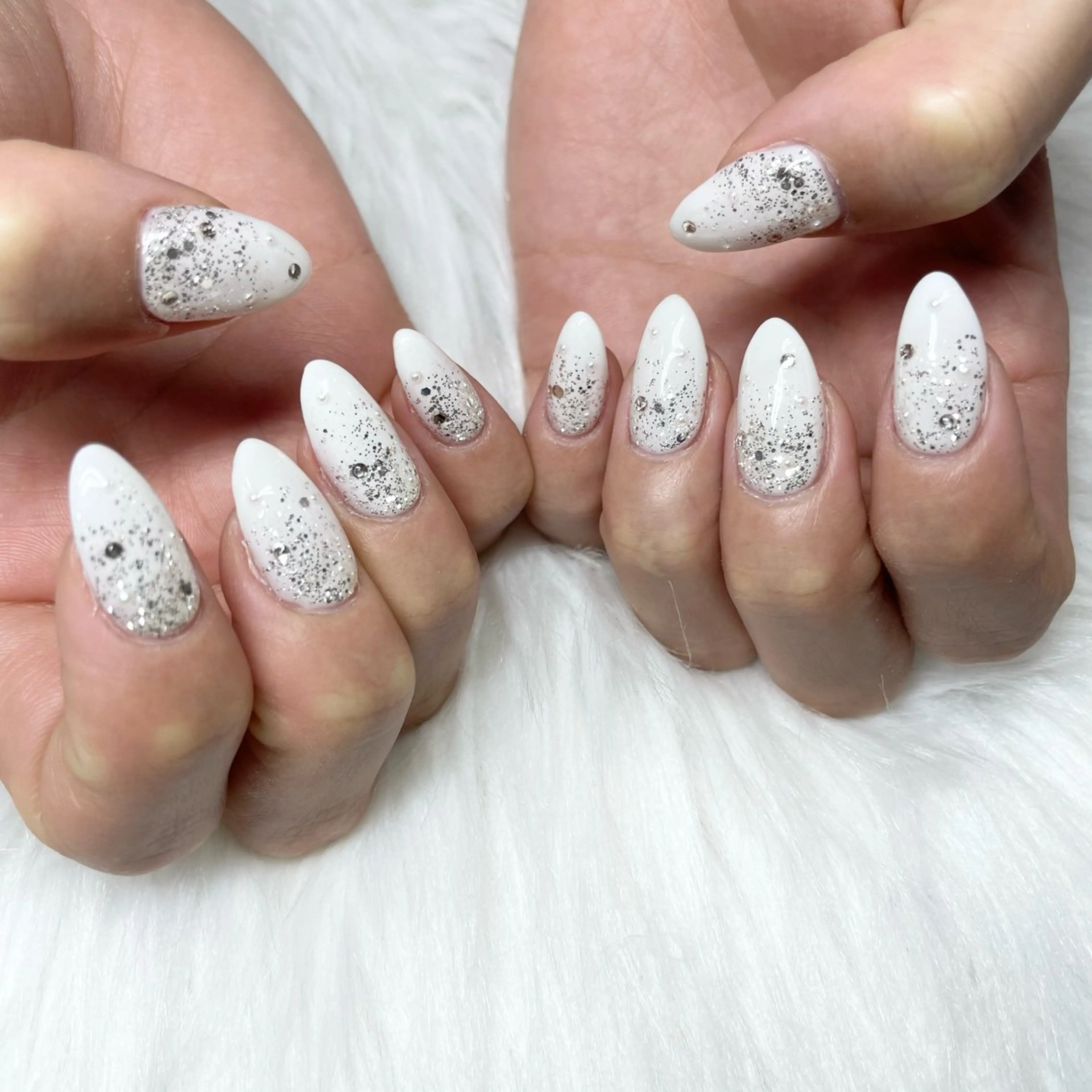 セミロング ハンドネイル -Rien- プライベートサロンのネイルデザイン