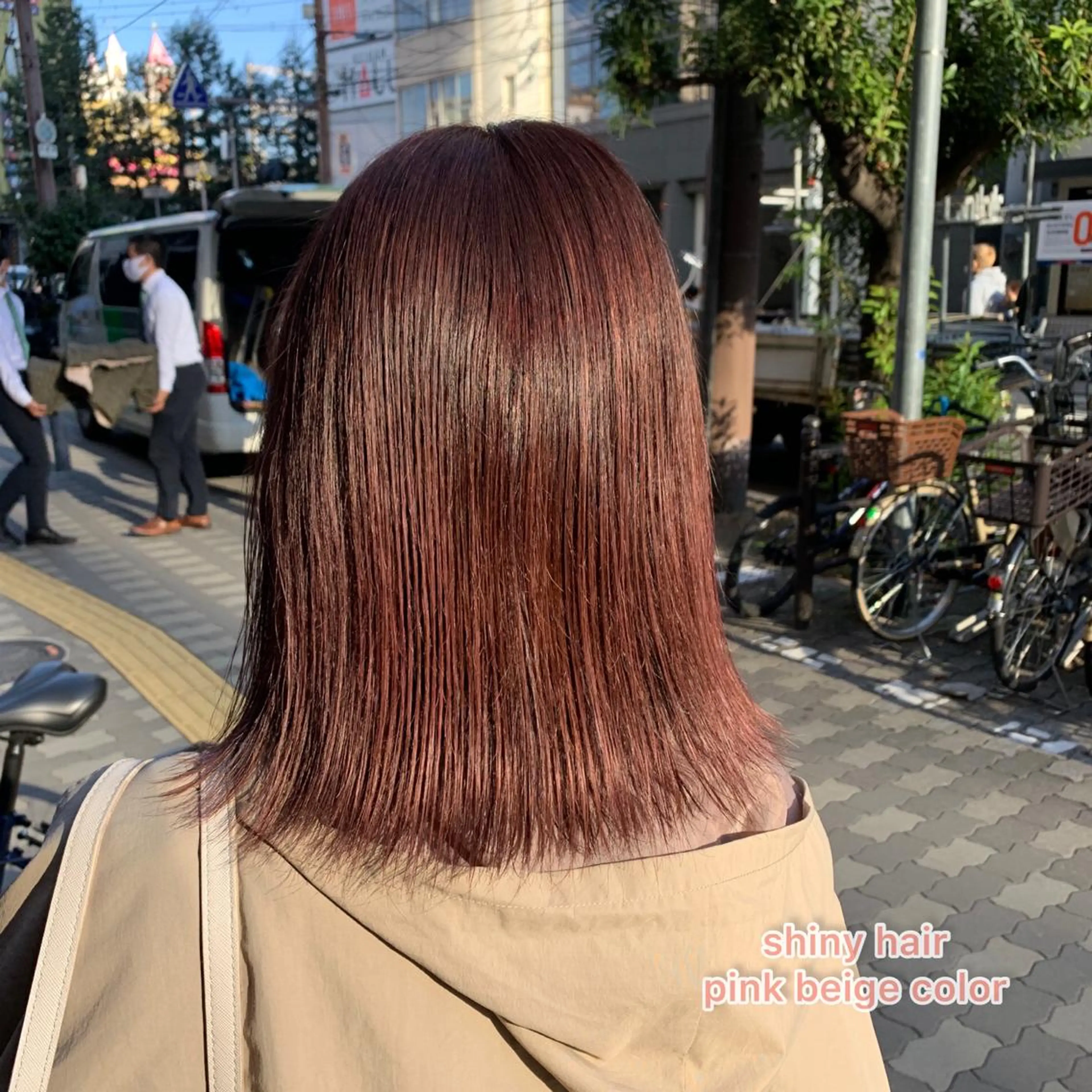 ミディアム カラー ベージュカラー ピンクカラー ピンクベージュ カット ヘアカラー トリートメント 上田 紗也のヘアスタイル