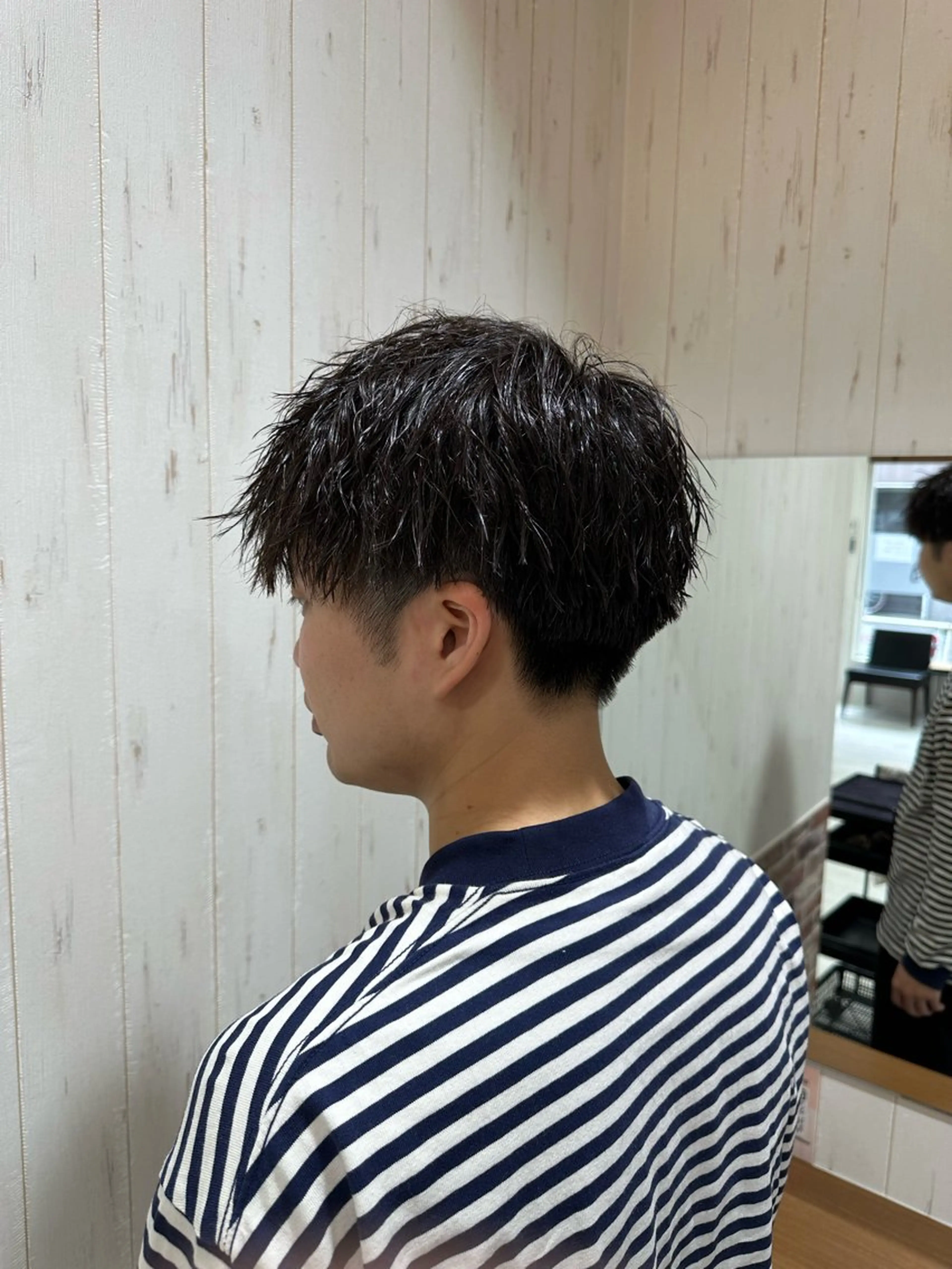 ショート パーマ メンズ メンズブリーチ ダウンパーマ メンズハイライト メンズインナーカラー メンズ韓国風 パーマ brace立花店所属・中嶋 紘夢のヘアスタイル