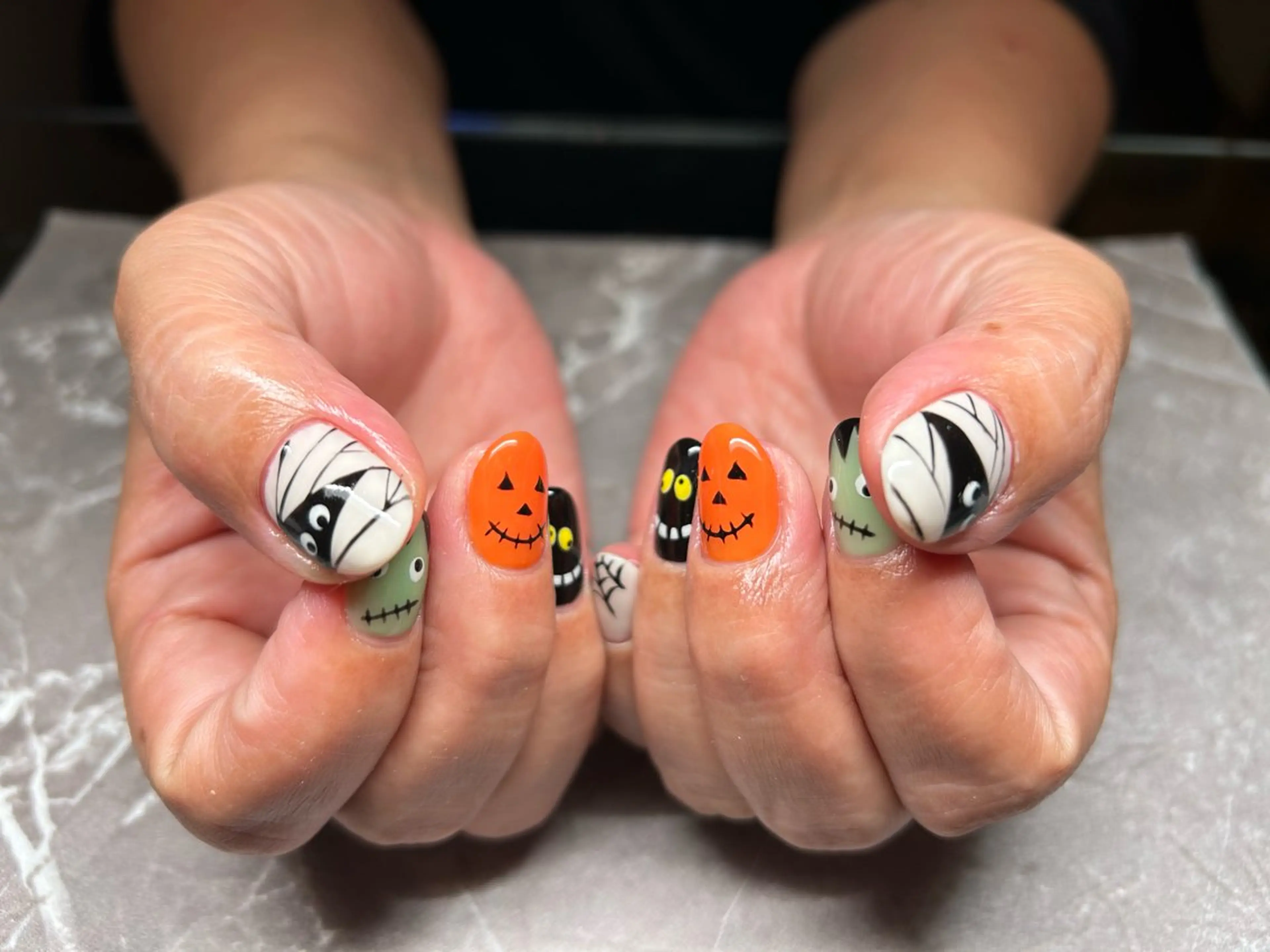 ネイル アートネイル ハロウィン ハンドネイル Lisa’s Salonのネイルデザイン