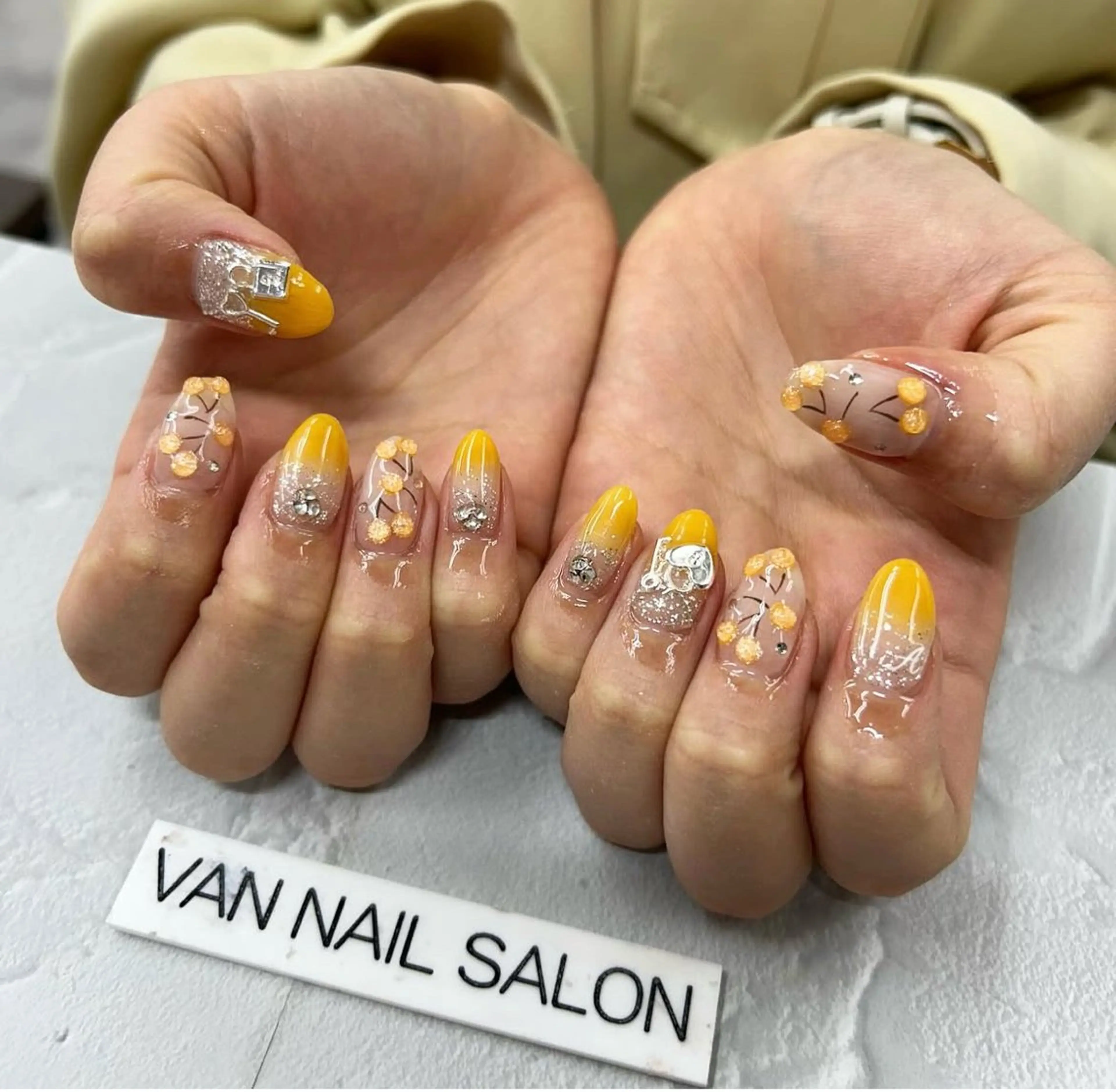 ネイル ハンドネイル Van Nail 本厚木店所属・Van Nail Salonのネイルデザイン