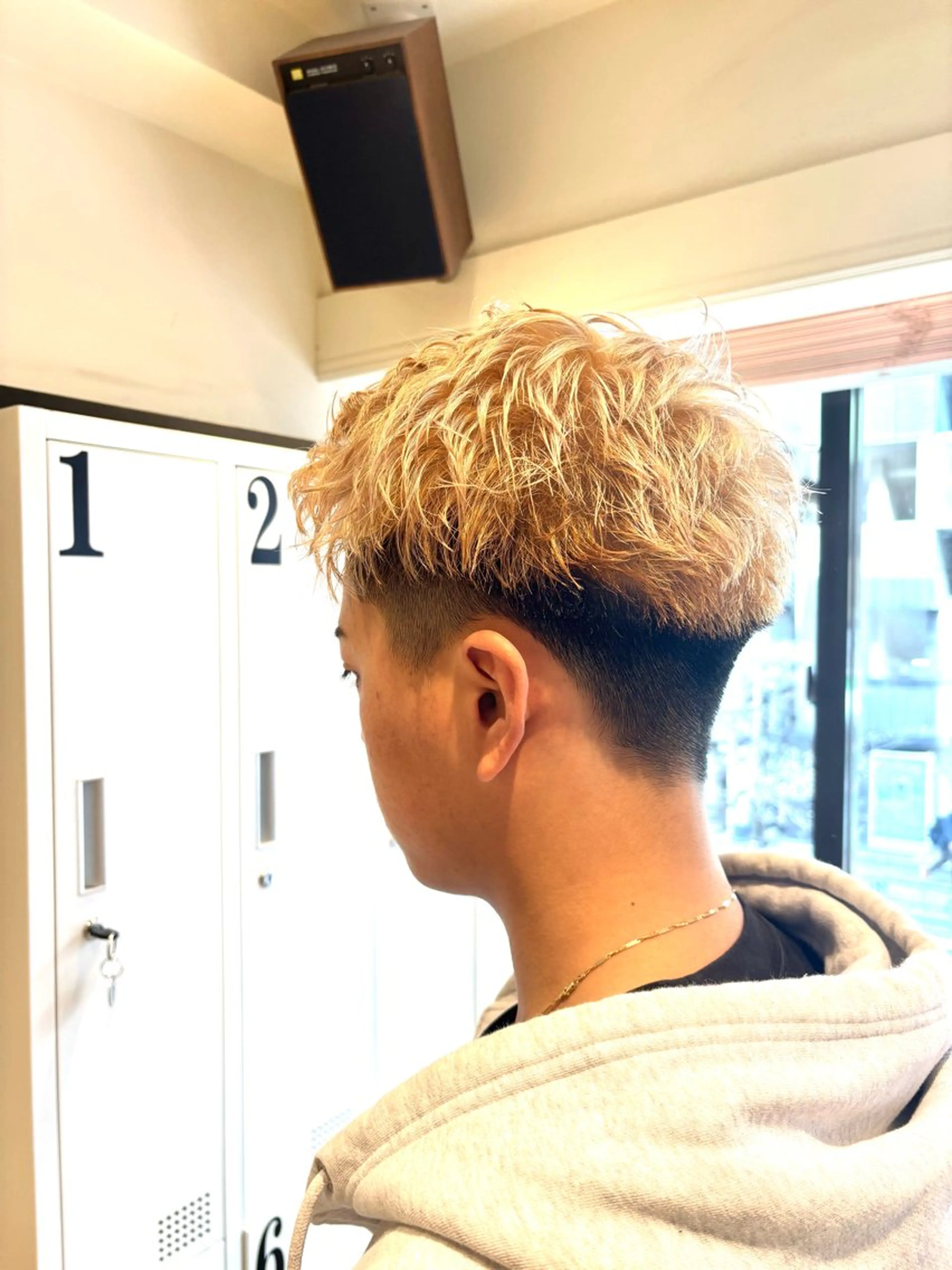 ショート カラー メンズ ヘアカラー 新宿　副店長 新井彩斗のヘアスタイル