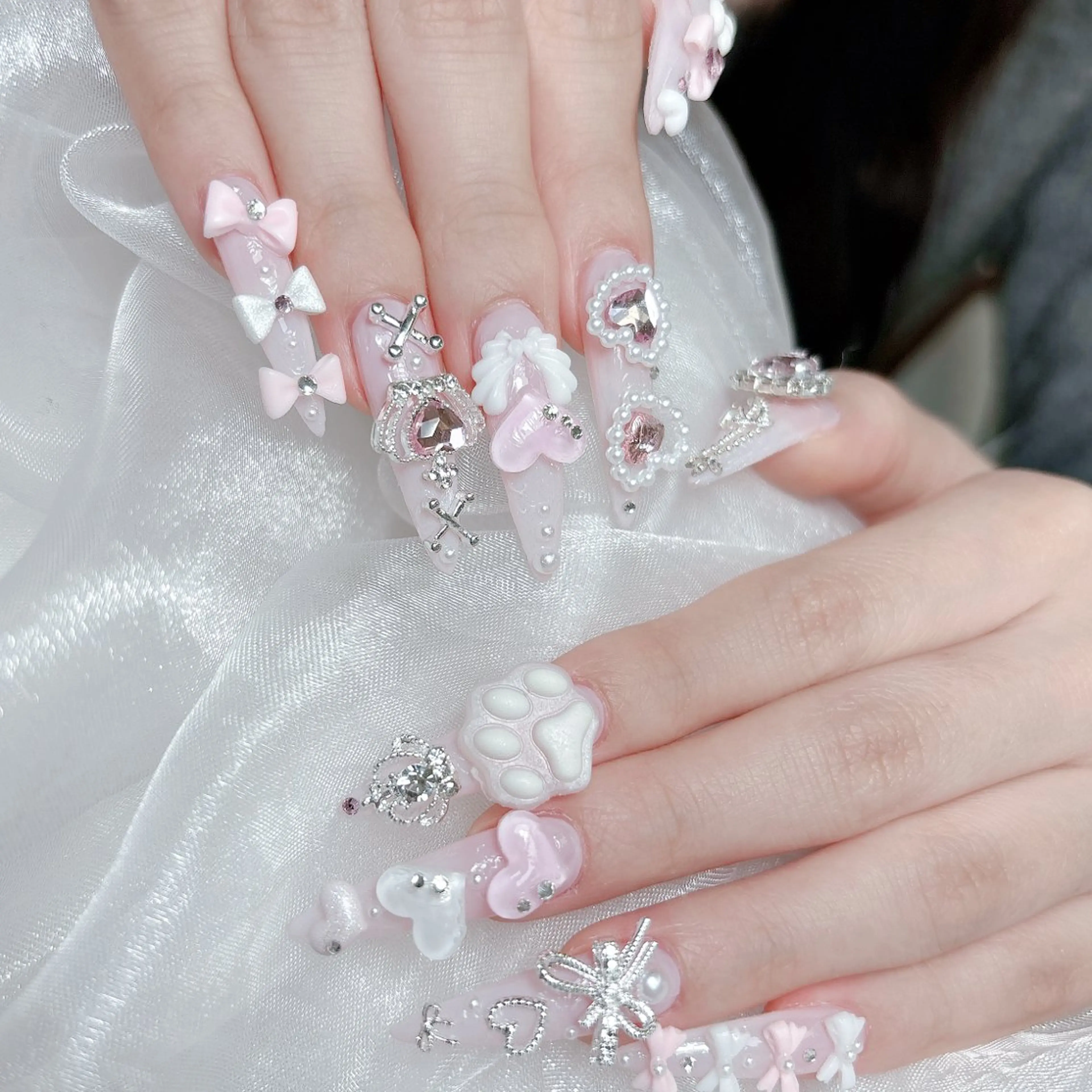 ネイル 成人式 ジェルネイル ロングネイル マグネットネイル ミディアムネイル ハンドネイル Momoa nail salon所属・MoMoA Nail ネイル長さ出し専門店のネイルデザイン