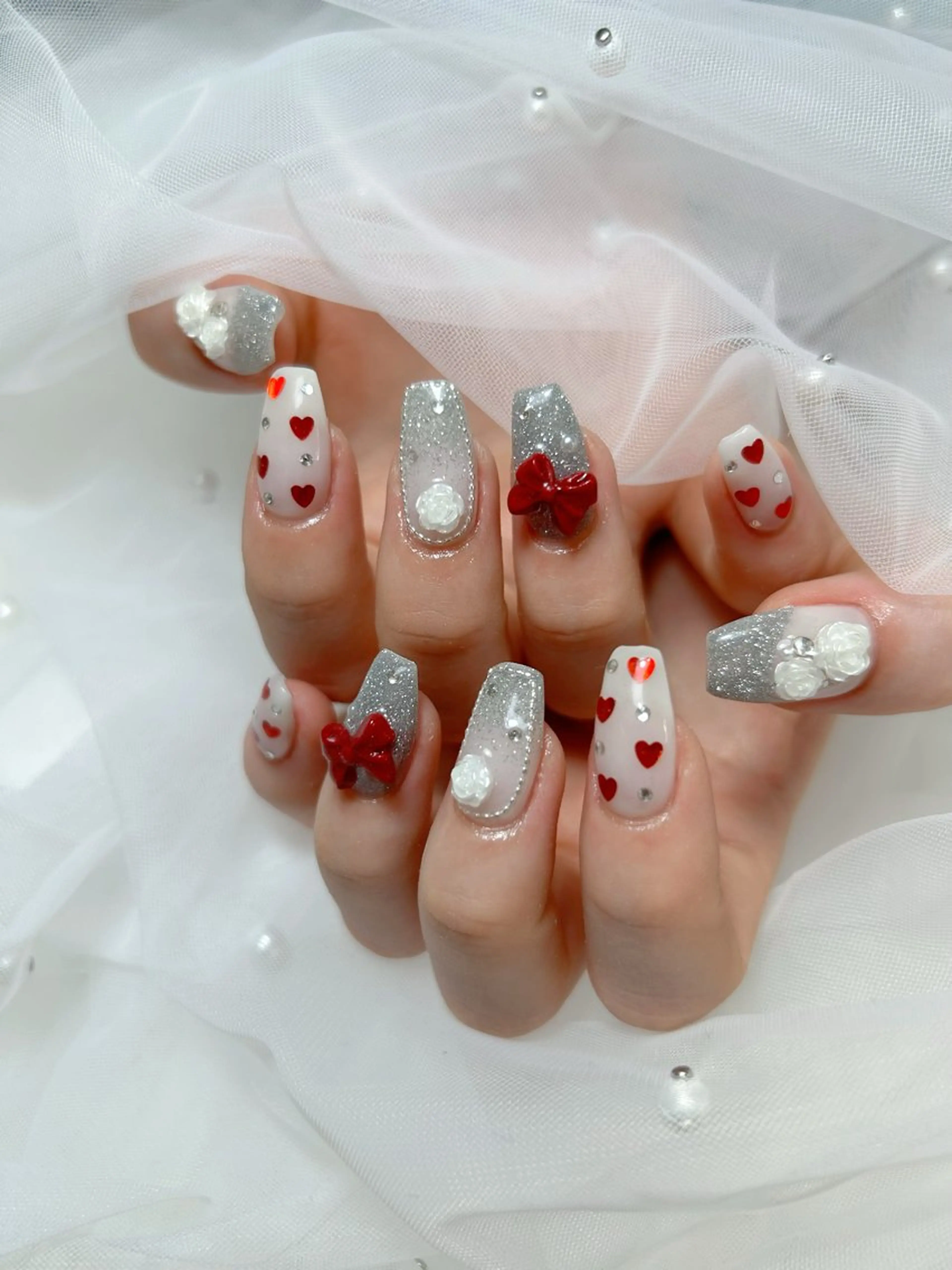 ネイル アートネイル 桜ネイル フレンチネイル ガラスフレンチ グラデーション ミナ🌈 Laule'aのネイルデザイン